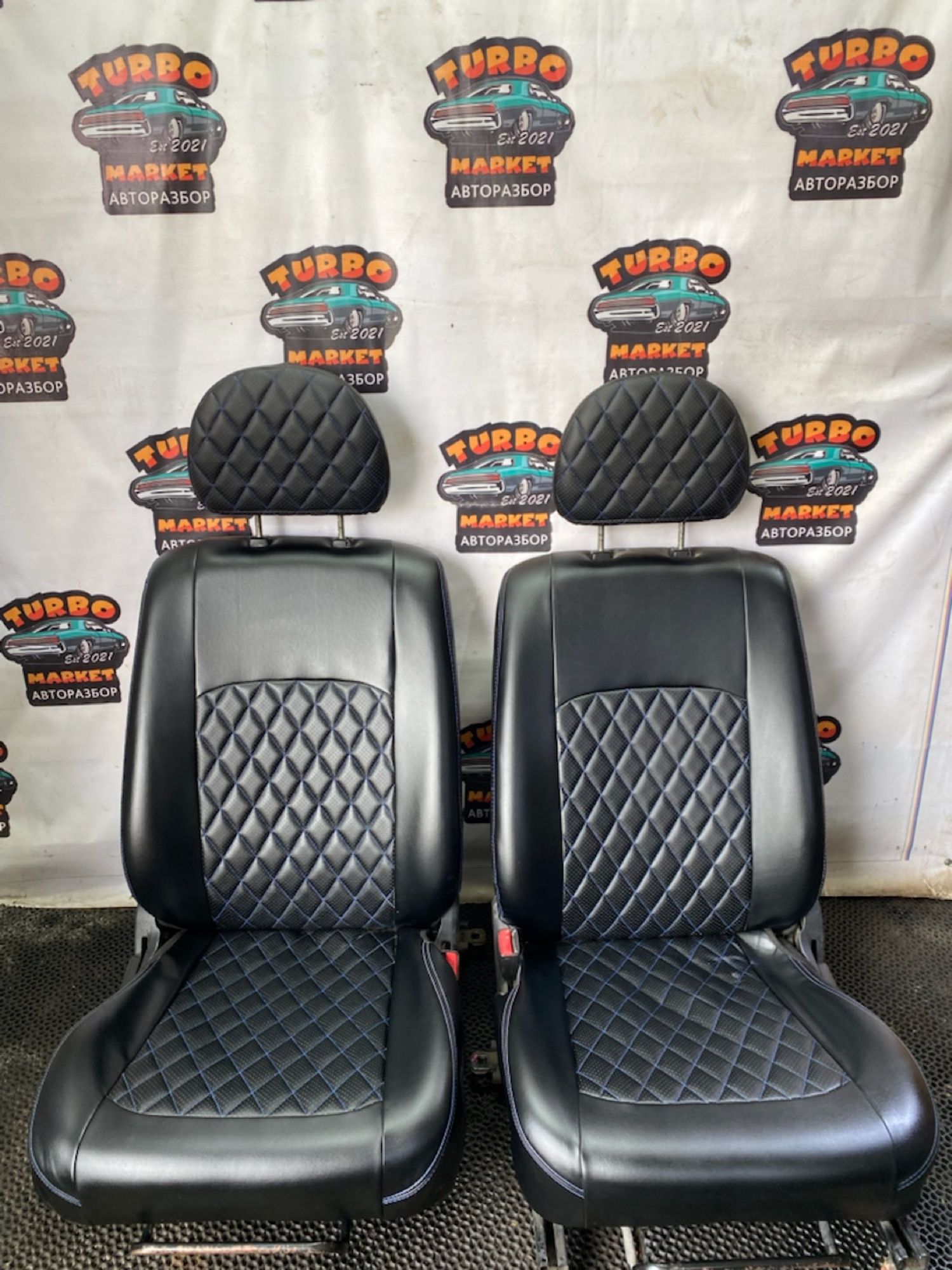 https://ycs.partsauto.market/partsauto-images/thmbs/userImages/7493bedda53ffbba18042670cc6fed05/part/eb4df3bf-838e-41f0-94c0-fb3d328e2802_1747226801822.jpg