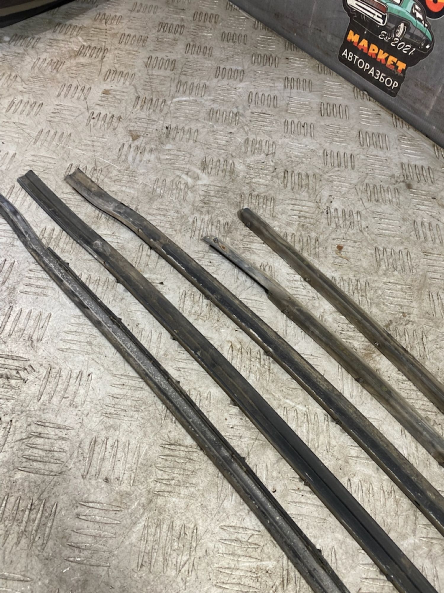 https://ycs.partsauto.market/partsauto-images/thmbs/userImages/7493bedda53ffbba18042670cc6fed05/part/ebec54af-a9ed-44b0-986f-2b61104149a6_1727169633496.jpg