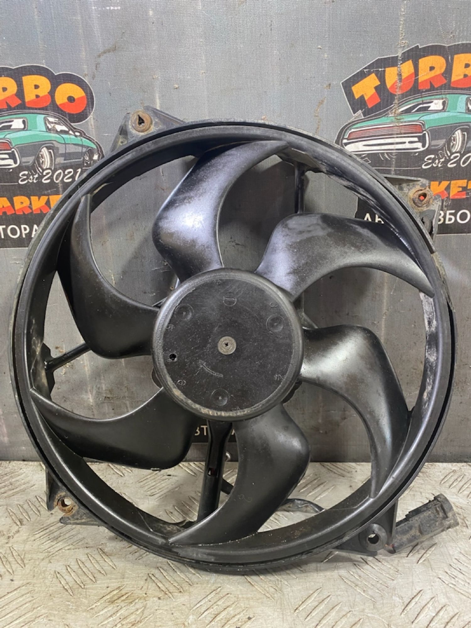 https://ycs.partsauto.market/partsauto-images/thmbs/userImages/7493bedda53ffbba18042670cc6fed05/part/eda232bb-971e-4153-98d6-b144d04c181a_1721744633634.jpg