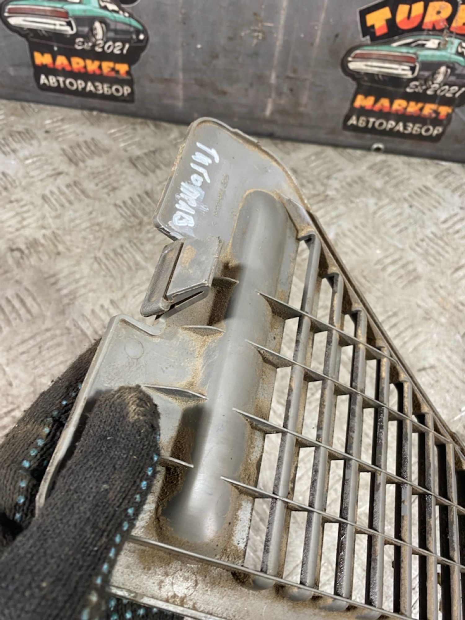 https://ycs.partsauto.market/partsauto-images/thmbs/userImages/7493bedda53ffbba18042670cc6fed05/part/ee29d3af-4450-4ddf-a0c7-fbfe21e68412_1725281076285.jpg