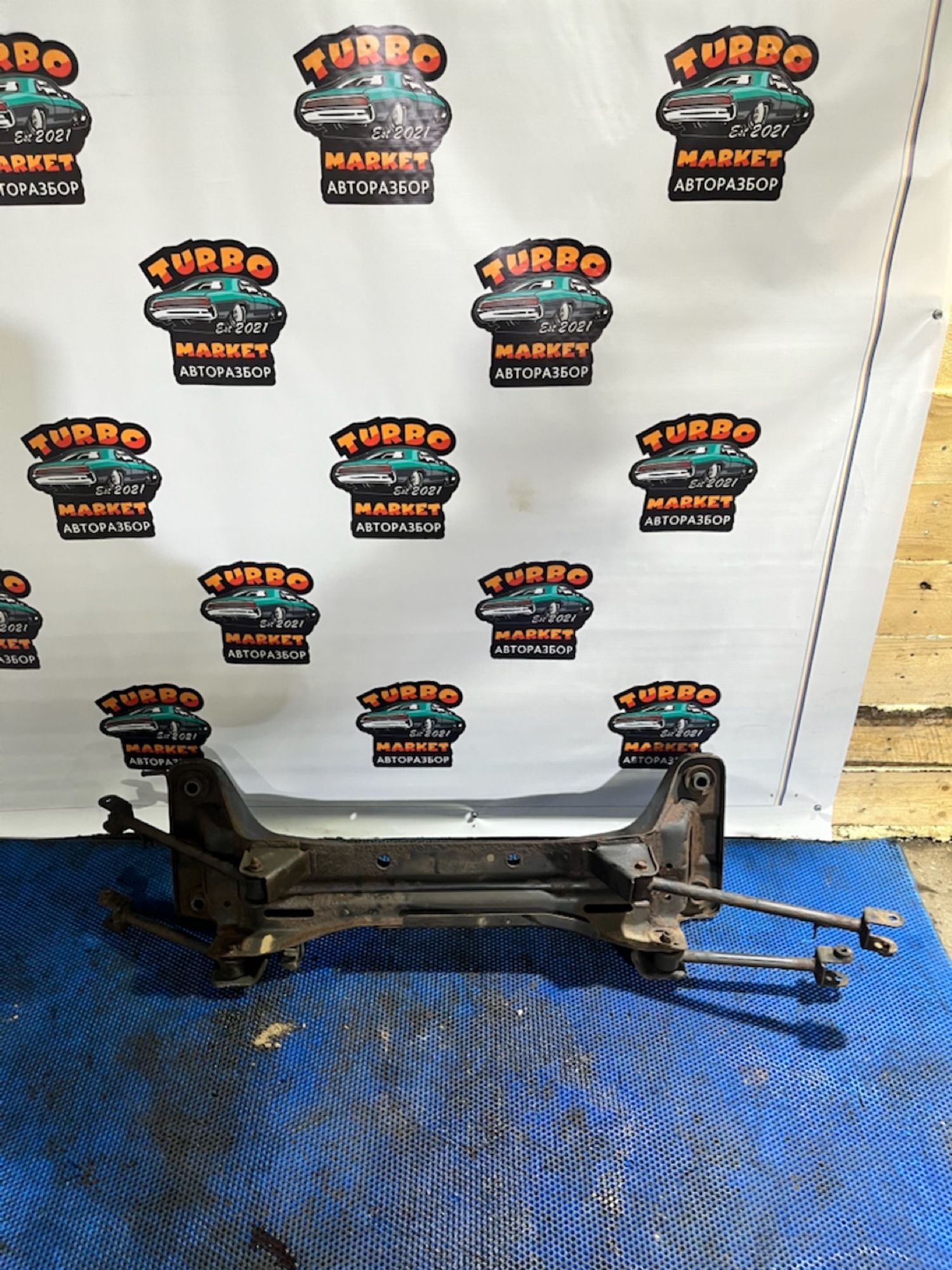 https://ycs.partsauto.market/partsauto-images/thmbs/userImages/7493bedda53ffbba18042670cc6fed05/part/eec1426e-ea84-47e6-b743-6a4960b5cd2d_1732003380627.jpg