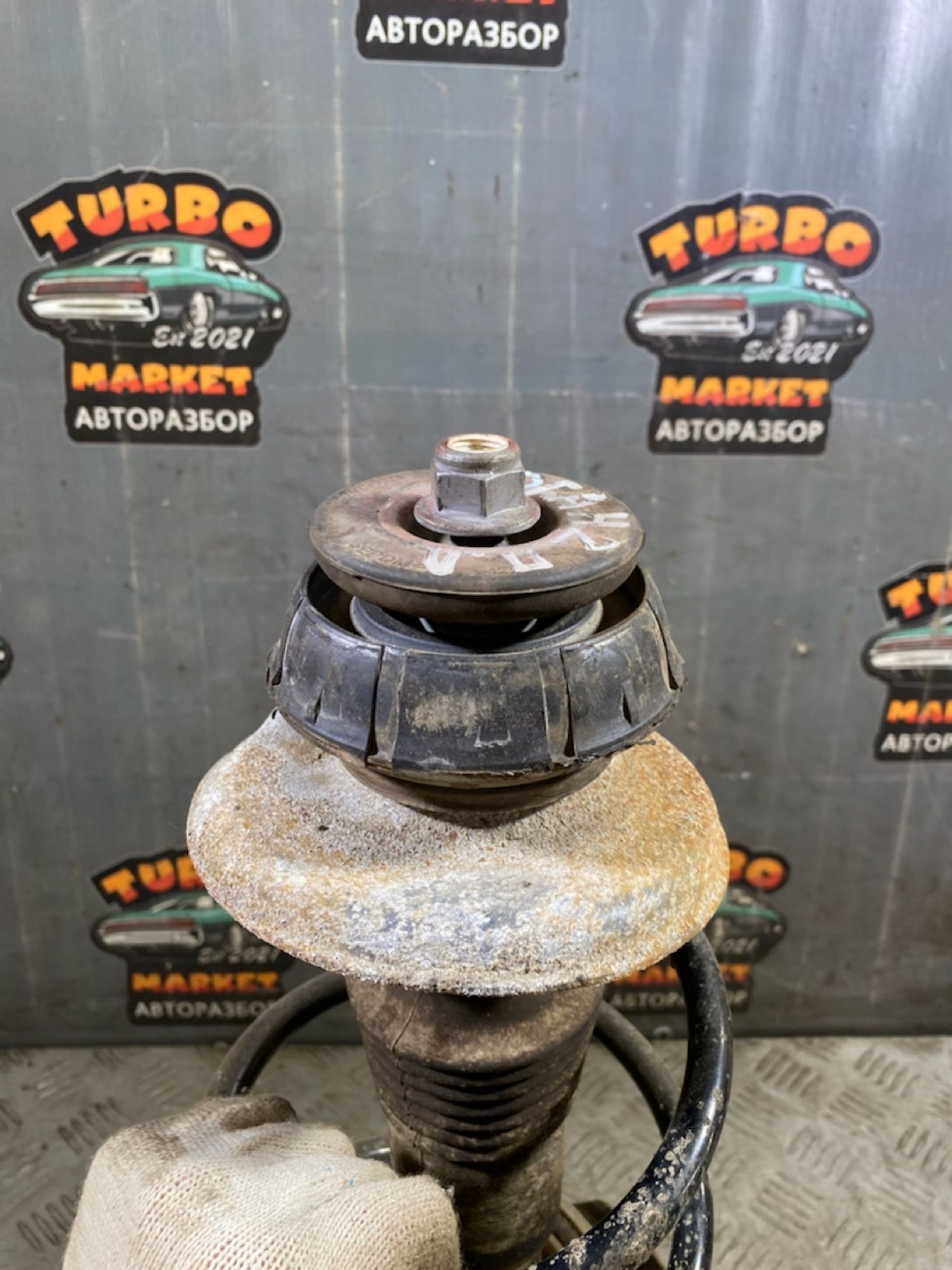 https://ycs.partsauto.market/partsauto-images/thmbs/userImages/7493bedda53ffbba18042670cc6fed05/part/eee8c13a-f895-4dd9-8c13-e047b0651602_1725966641463.jpg