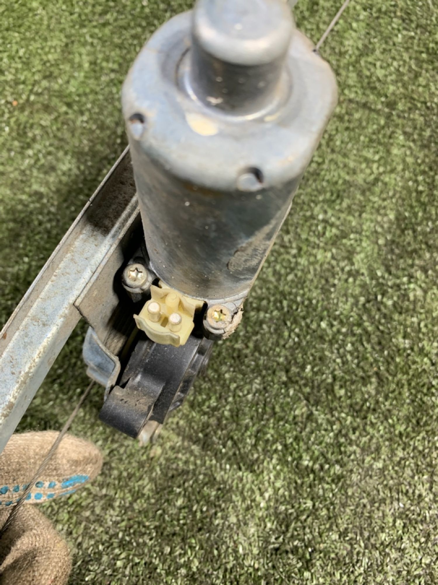 https://ycs.partsauto.market/partsauto-images/thmbs/userImages/7493bedda53ffbba18042670cc6fed05/part/efb51a1d-0a34-4b83-bc75-dc8e8acd17fd_1736416178978.jpg