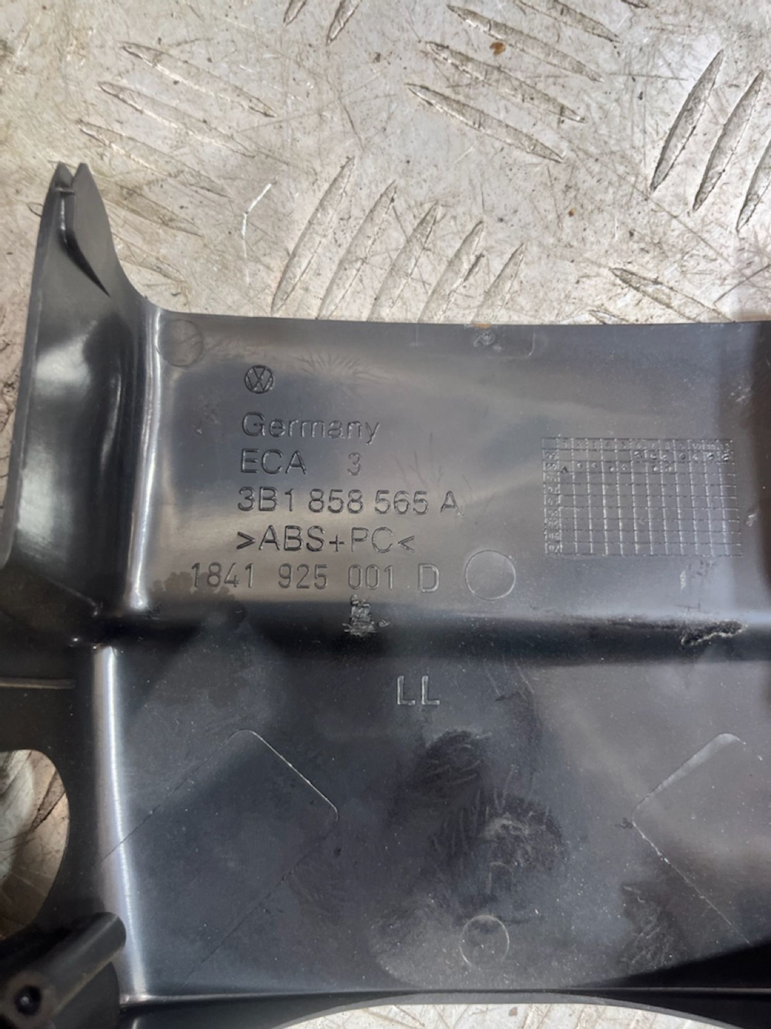 https://ycs.partsauto.market/partsauto-images/thmbs/userImages/7493bedda53ffbba18042670cc6fed05/part/f004de6e-8636-46d8-b8b1-3b1deae0e36c_1721303297808.jpg