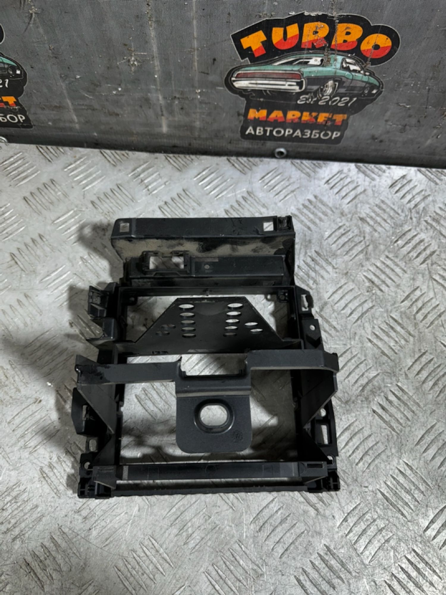 https://ycs.partsauto.market/partsauto-images/thmbs/userImages/7493bedda53ffbba18042670cc6fed05/part/f320ea39-a790-4a33-a75b-44e13033f182_1728897125729.jpg