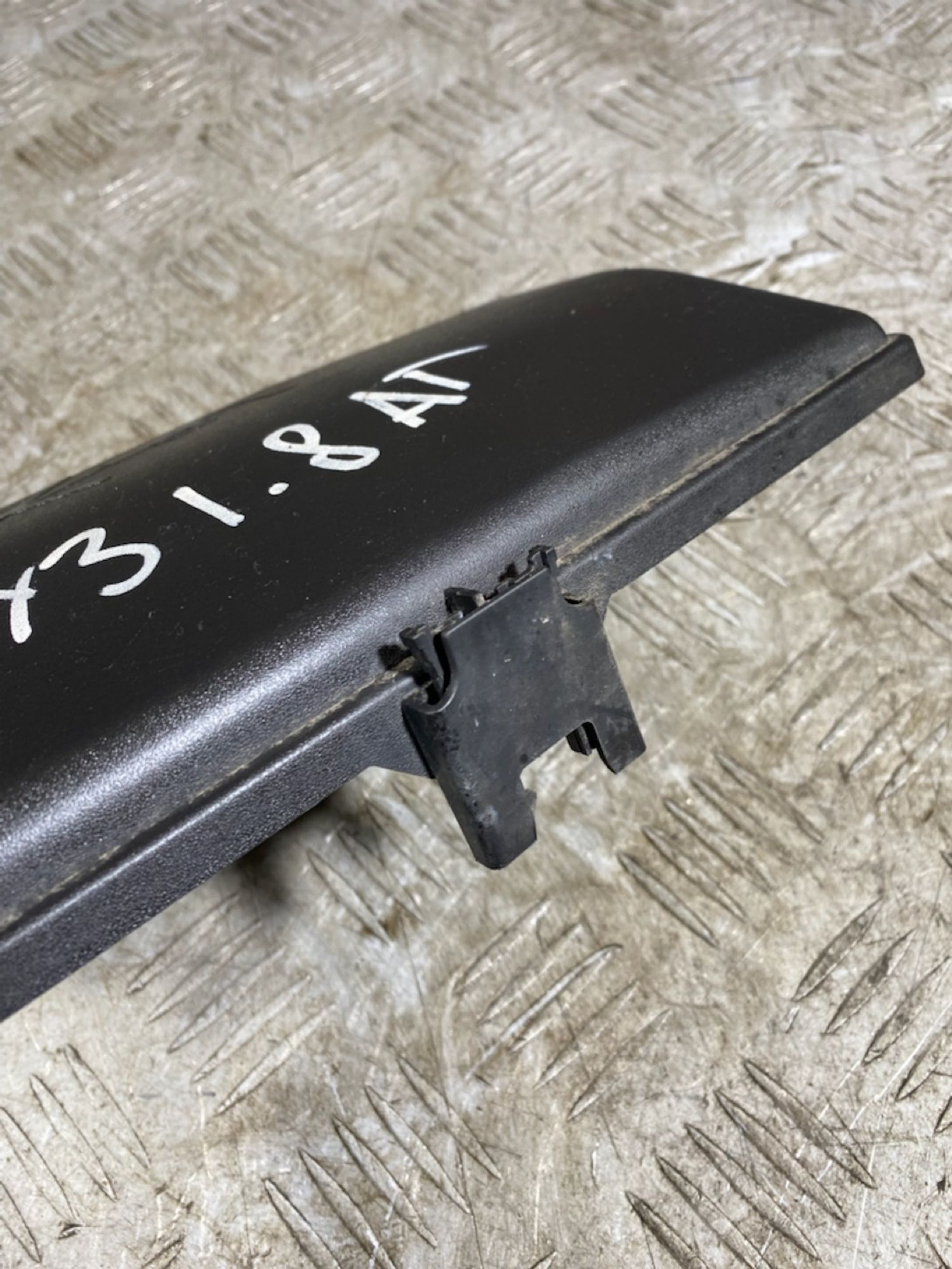 https://ycs.partsauto.market/partsauto-images/thmbs/userImages/7493bedda53ffbba18042670cc6fed05/part/f36992e1-0eae-4173-b03c-b36ea26fe5f3_1728564589826.jpg