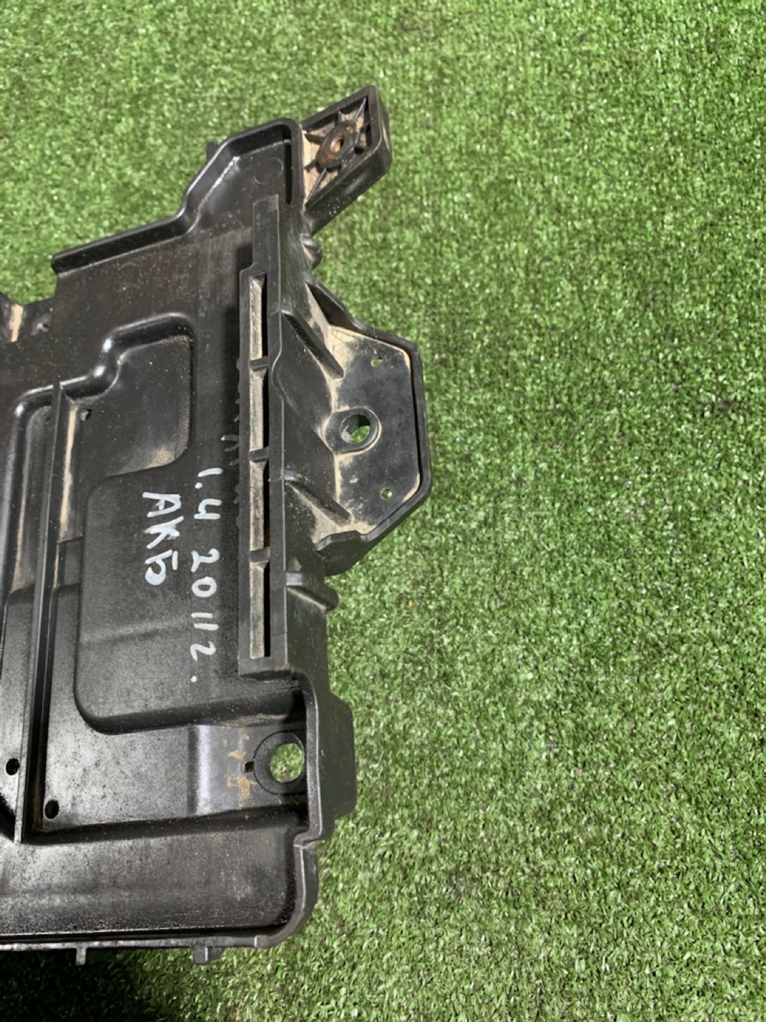 https://ycs.partsauto.market/partsauto-images/thmbs/userImages/7493bedda53ffbba18042670cc6fed05/part/f4195ed6-70b9-495a-a972-96cb51ca7f18_1730675344556.jpg