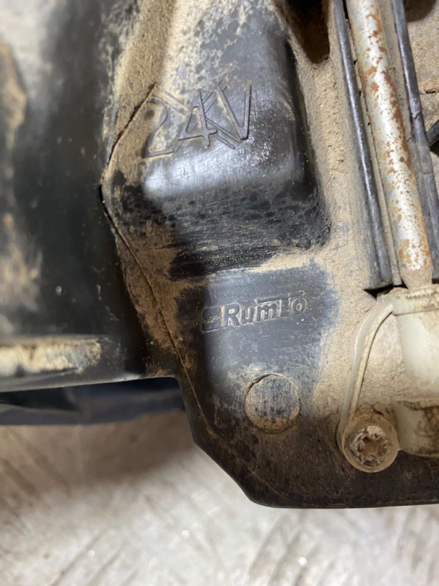 https://ycs.partsauto.market/partsauto-images/thmbs/userImages/7493bedda53ffbba18042670cc6fed05/part/f45c6ea2-26b4-4ed7-b766-13988f56ef02_1725628064713.jpg