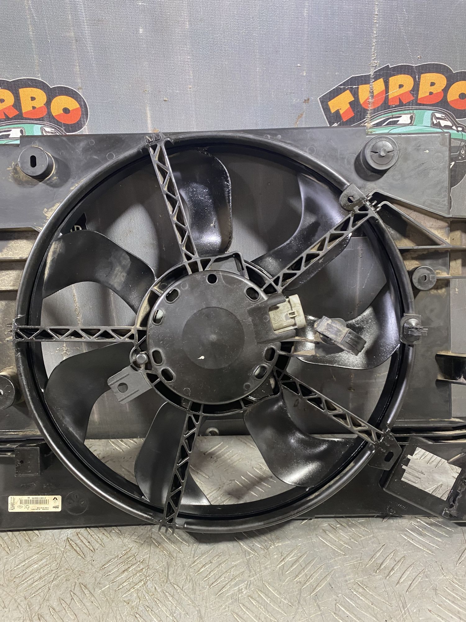 https://ycs.partsauto.market/partsauto-images/thmbs/userImages/7493bedda53ffbba18042670cc6fed05/part/f4cd6945-b6de-43a6-ac6f-177619a0272b_1718890785877.jpg