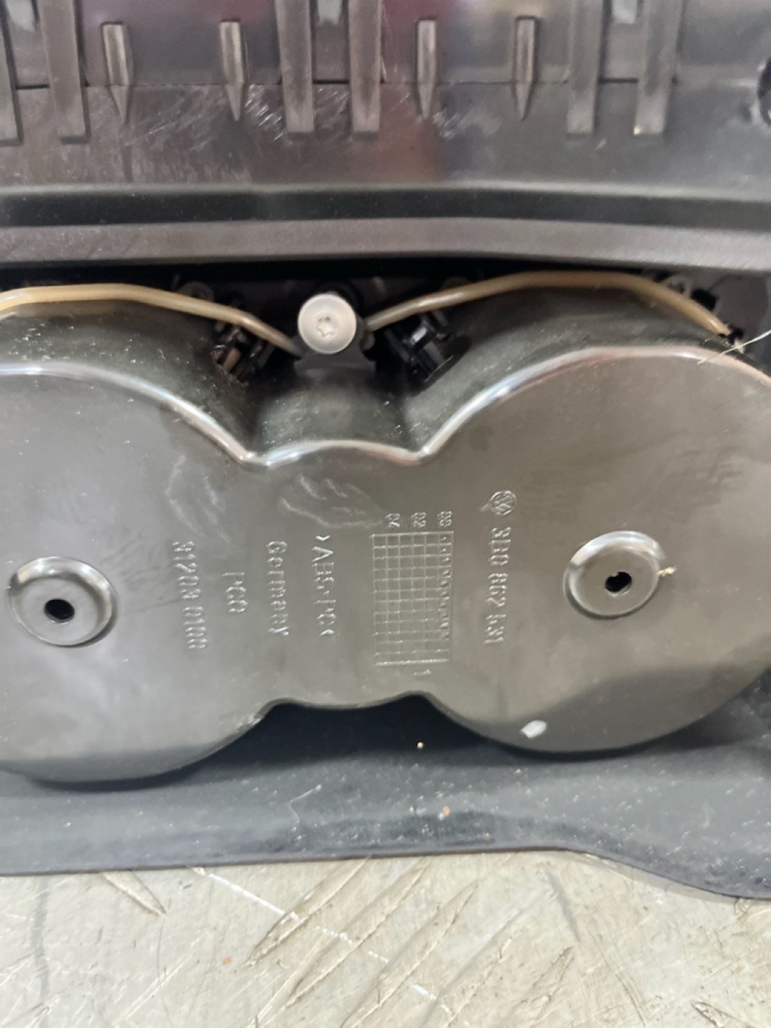 https://ycs.partsauto.market/partsauto-images/thmbs/userImages/7493bedda53ffbba18042670cc6fed05/part/f60e1758-1384-4820-9ee0-5f5d302bc529_1721324124338.jpg