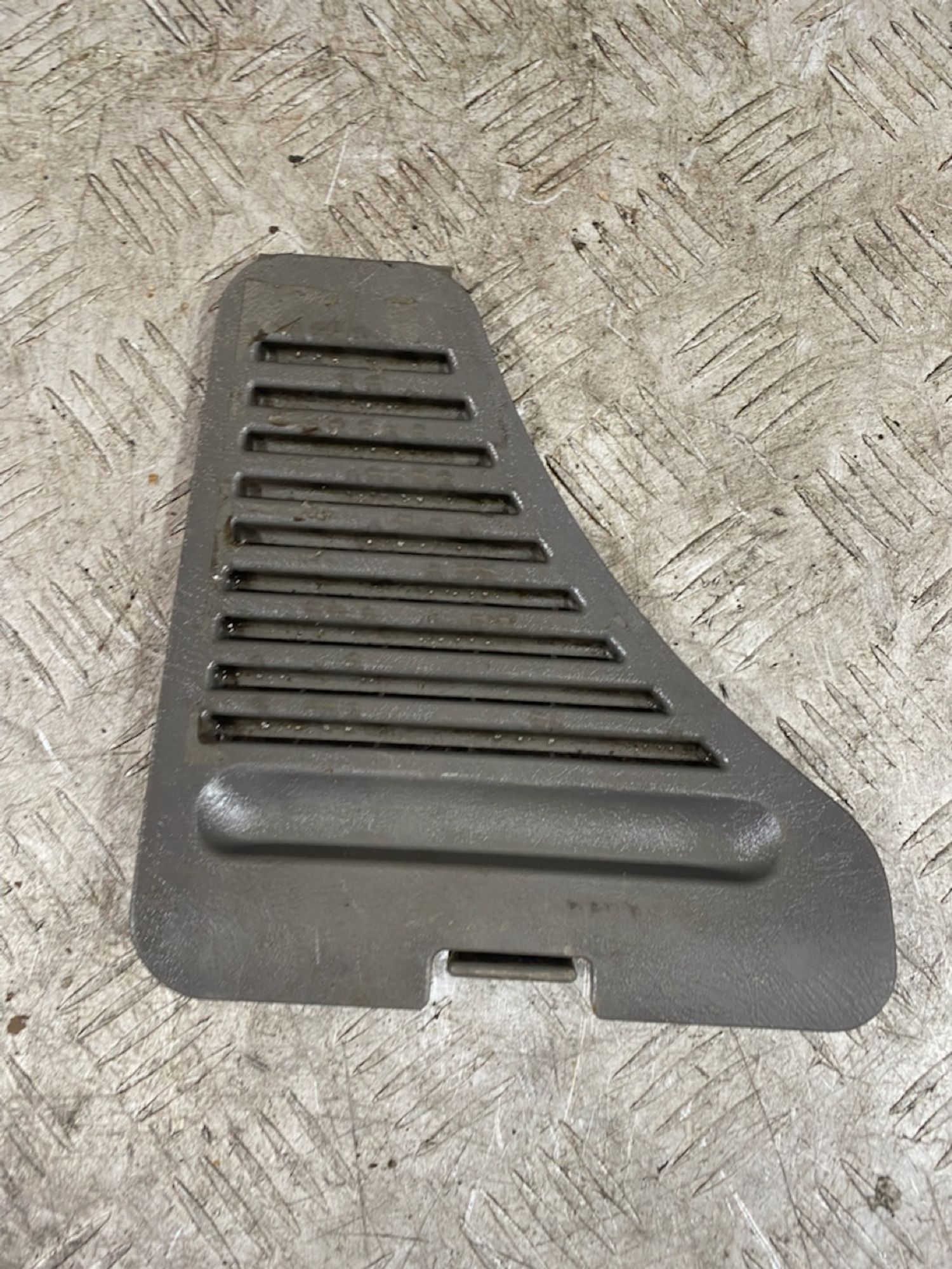 https://ycs.partsauto.market/partsauto-images/thmbs/userImages/7493bedda53ffbba18042670cc6fed05/part/f6861369-bc32-4ec6-bf69-0c0879d53de2_1725281073600.jpg