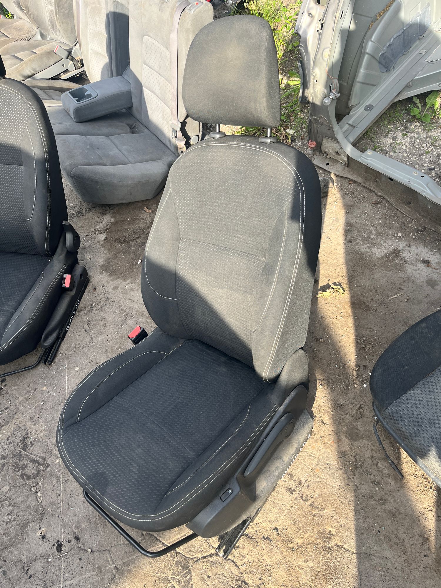 https://ycs.partsauto.market/partsauto-images/thmbs/userImages/7493bedda53ffbba18042670cc6fed05/part/f702ca93-5a78-4c57-b8d2-6ee31bfc671b_1719500832306.jpg
