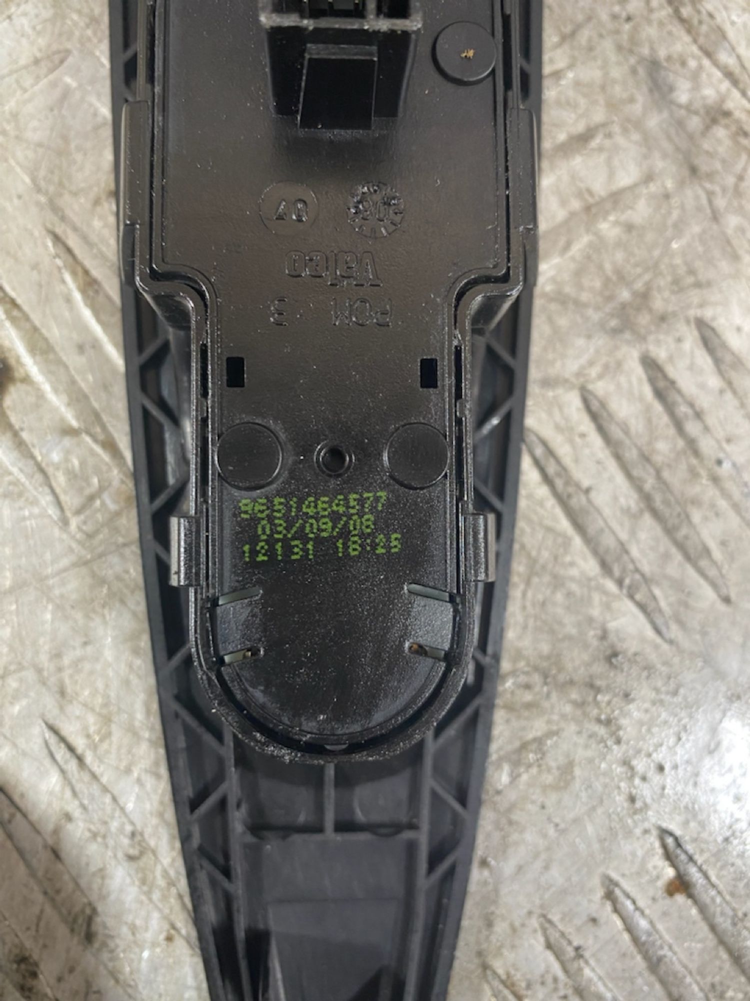 https://ycs.partsauto.market/partsauto-images/thmbs/userImages/7493bedda53ffbba18042670cc6fed05/part/f746cfae-945b-4a2f-b2bb-c42cecb987f0_1721738904525.jpg