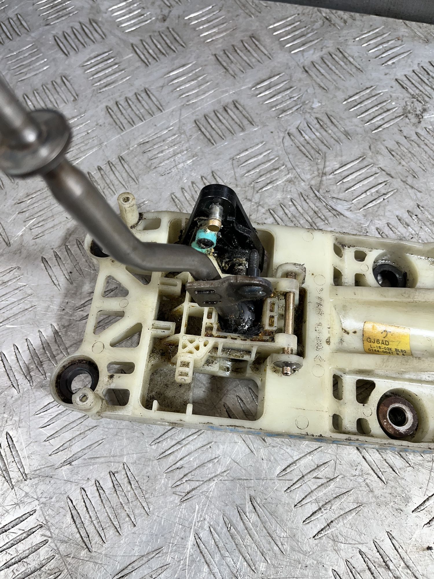https://ycs.partsauto.market/partsauto-images/thmbs/userImages/7493bedda53ffbba18042670cc6fed05/part/f754a560-c3b6-40ee-a0e8-fee9ae33b29f_1719925688681.jpg