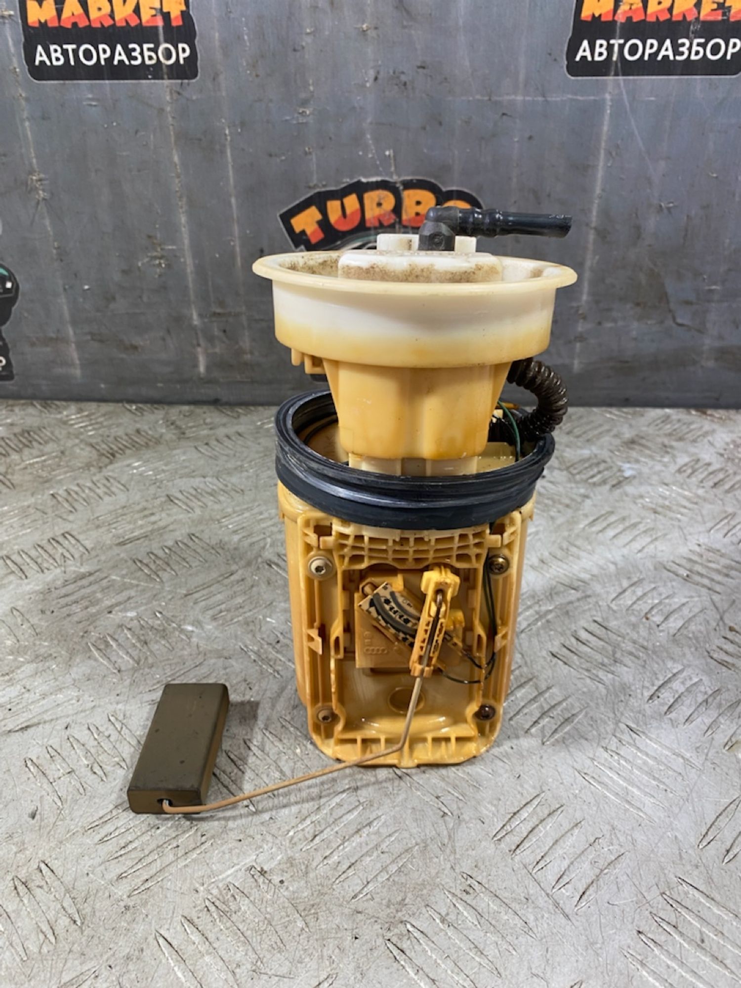 https://ycs.partsauto.market/partsauto-images/thmbs/userImages/7493bedda53ffbba18042670cc6fed05/part/f7c1528d-5abf-4f39-b73d-2922ebb42324_1725373191008.jpg