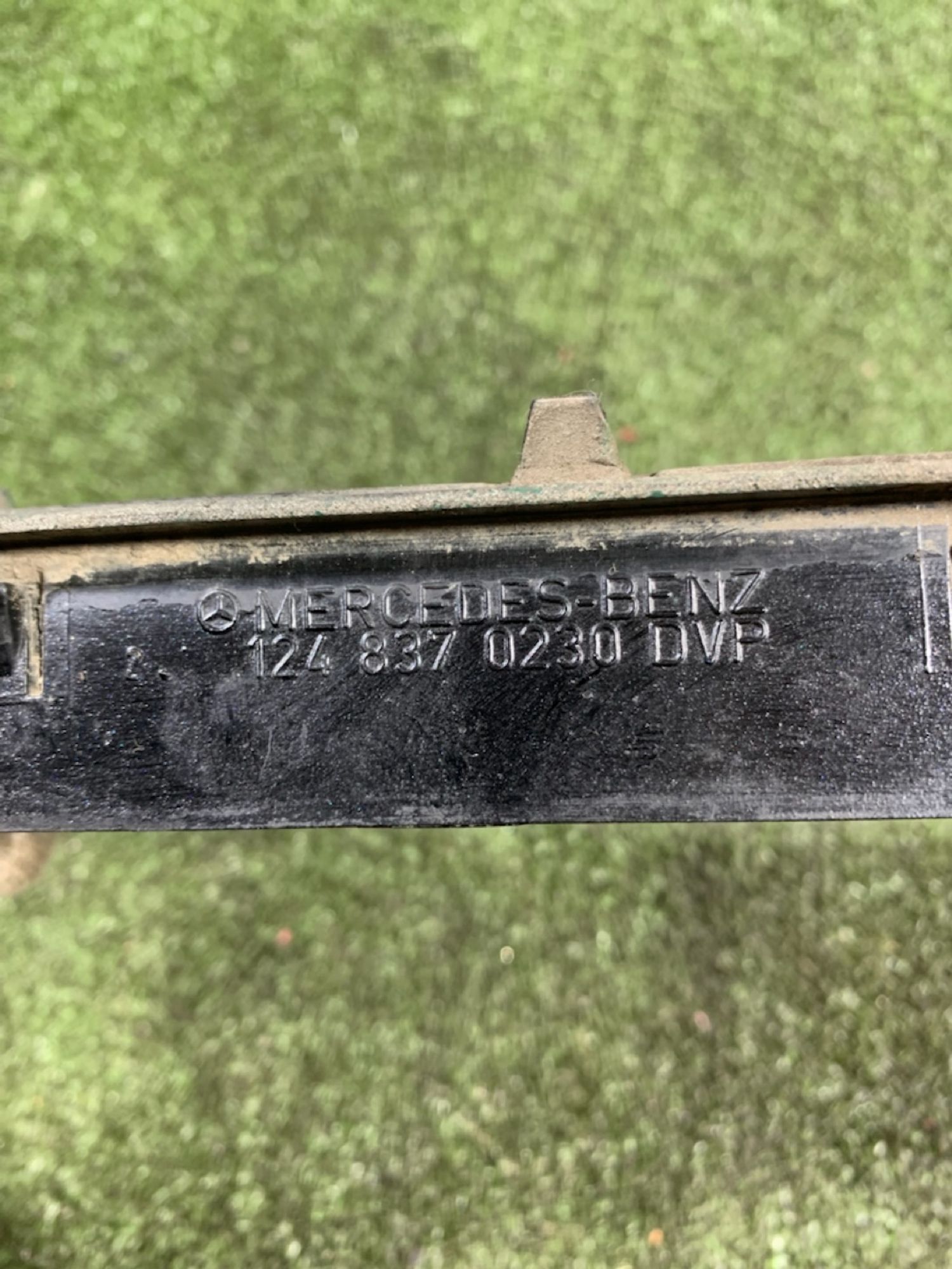https://ycs.partsauto.market/partsauto-images/thmbs/userImages/7493bedda53ffbba18042670cc6fed05/part/f90d0e23-006d-4146-b075-6910e3960675_1735196050191.jpg