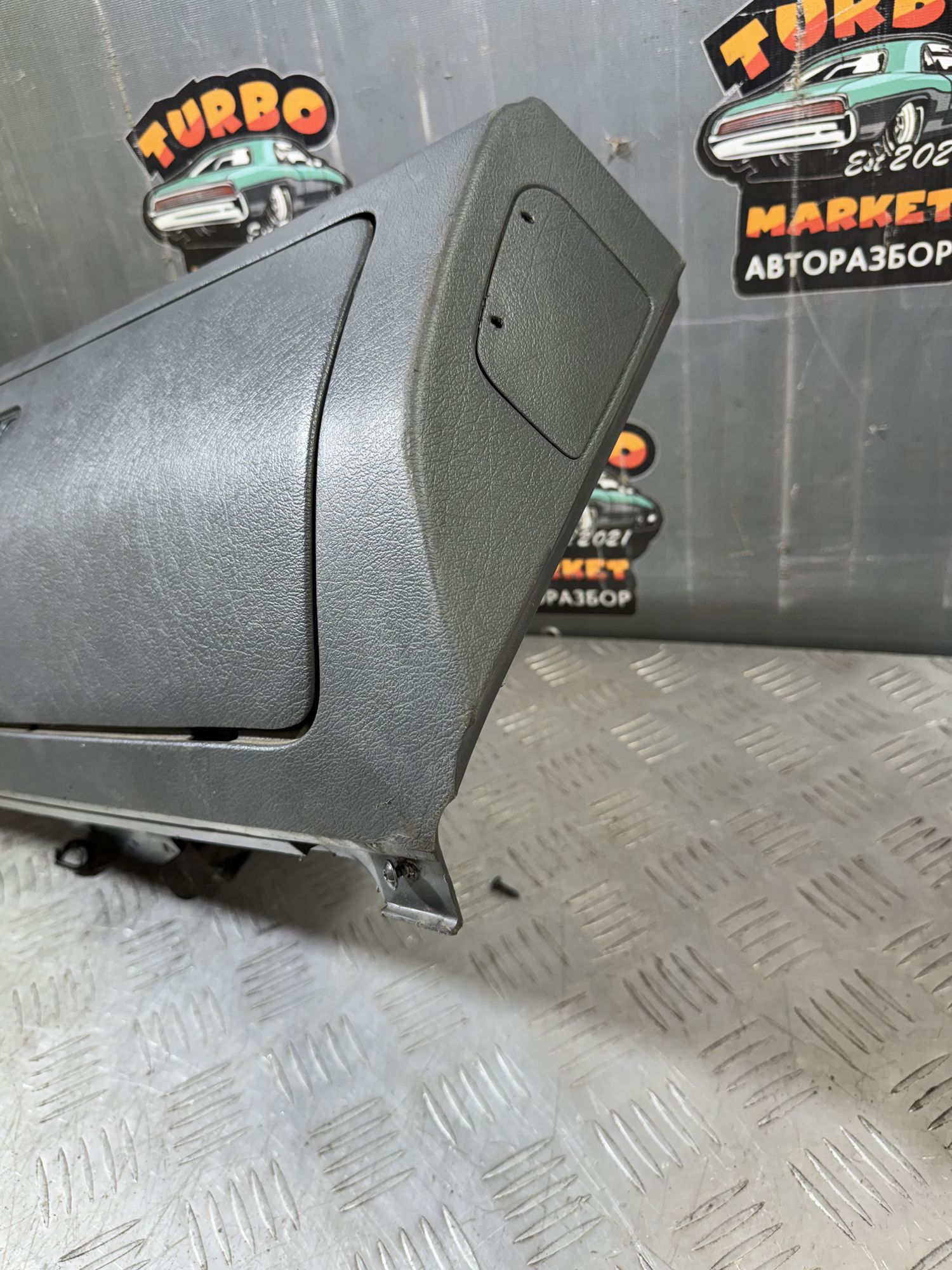 https://ycs.partsauto.market/partsauto-images/thmbs/userImages/7493bedda53ffbba18042670cc6fed05/part/f96dd8af-3726-45a9-b17d-31cb11ae5188_1718193694492.jpg