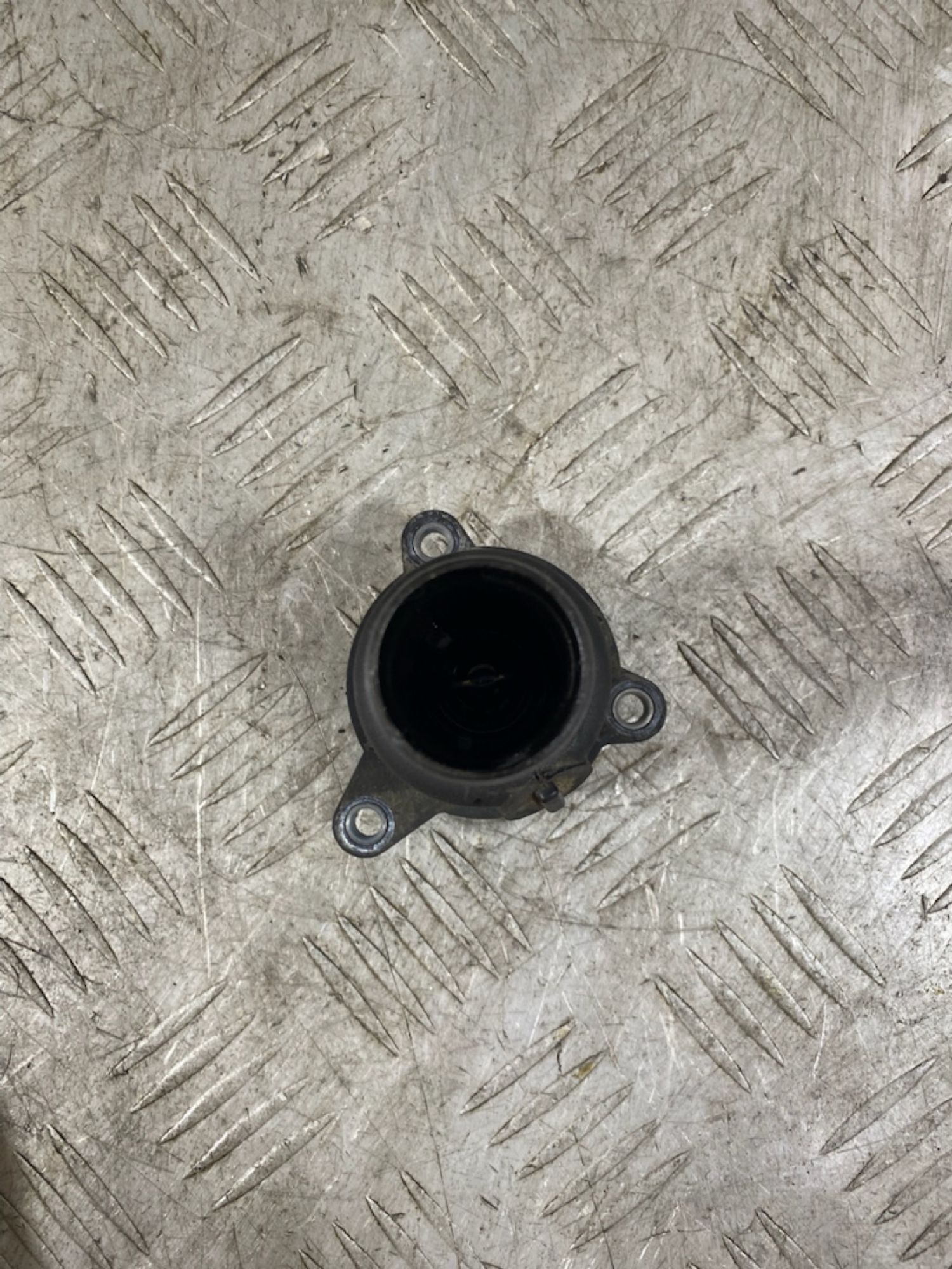 https://ycs.partsauto.market/partsauto-images/thmbs/userImages/7493bedda53ffbba18042670cc6fed05/part/fa19780f-ea97-4374-9065-e494247098b9_1725971586305.jpg