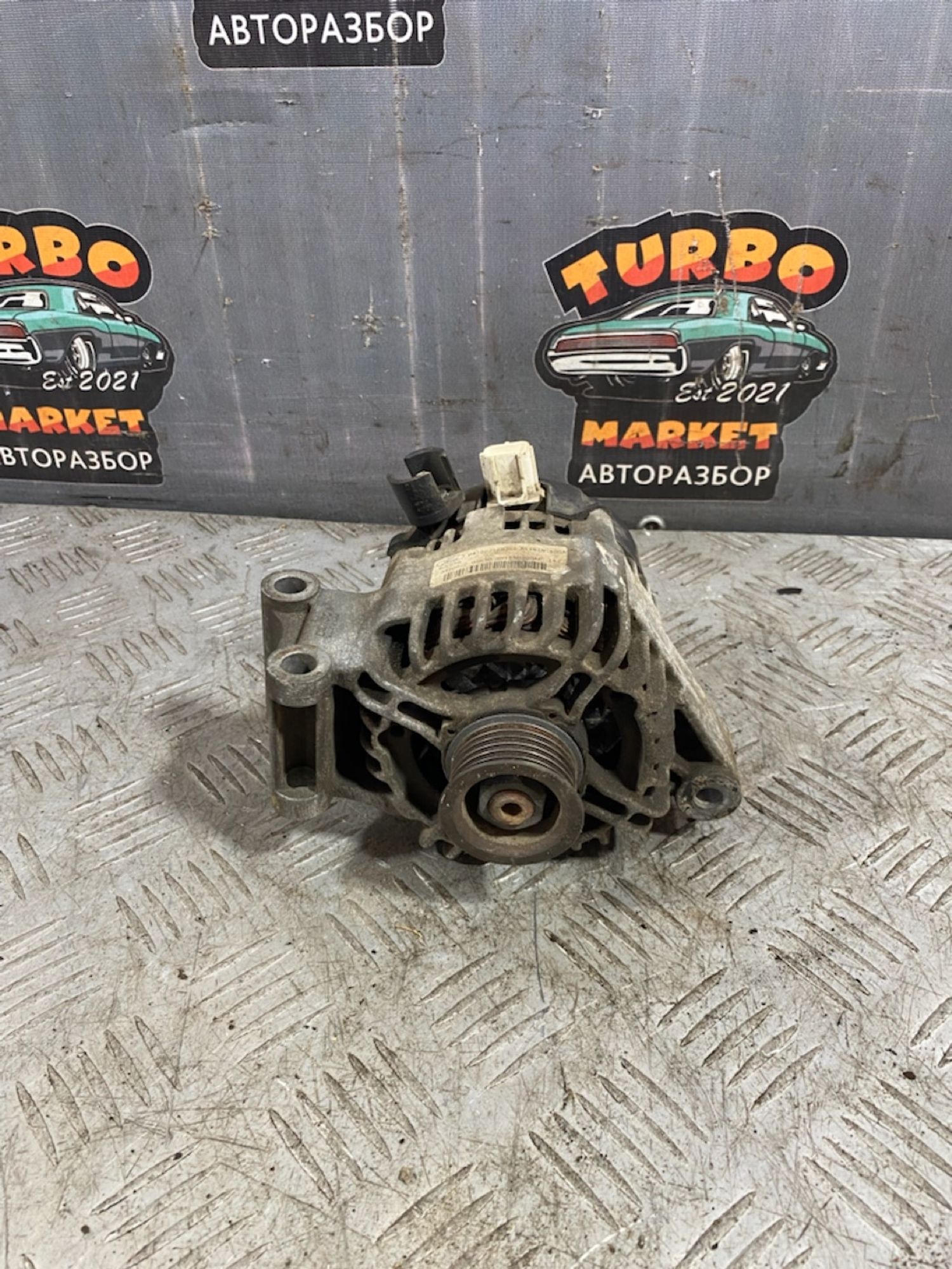 https://ycs.partsauto.market/partsauto-images/thmbs/userImages/7493bedda53ffbba18042670cc6fed05/part/fbdaf48d-e262-45f3-9da5-655227ae63d7_1720788168104.jpg