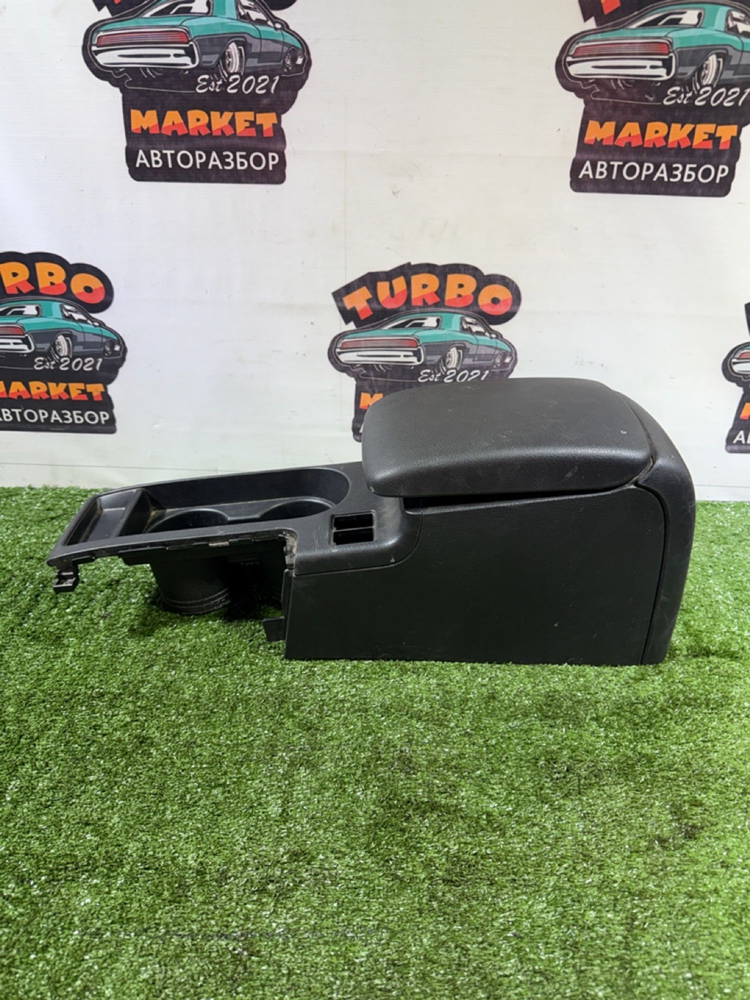 https://ycs.partsauto.market/partsauto-images/thmbs/userImages/7493bedda53ffbba18042670cc6fed05/part/fd27e32d-bce3-4b38-acbb-6822aee07fe8_1740488358290.jpg