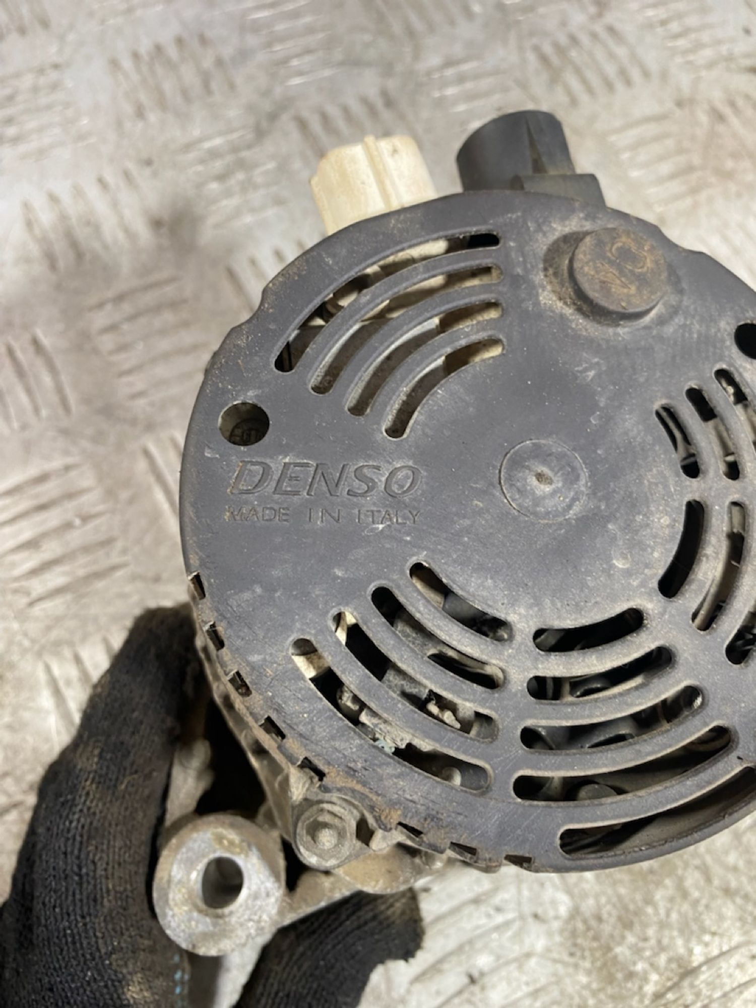 https://ycs.partsauto.market/partsauto-images/thmbs/userImages/7493bedda53ffbba18042670cc6fed05/part/fdfa7a00-af7a-40da-8ed8-70fd132aa42c_1720788185485.jpg