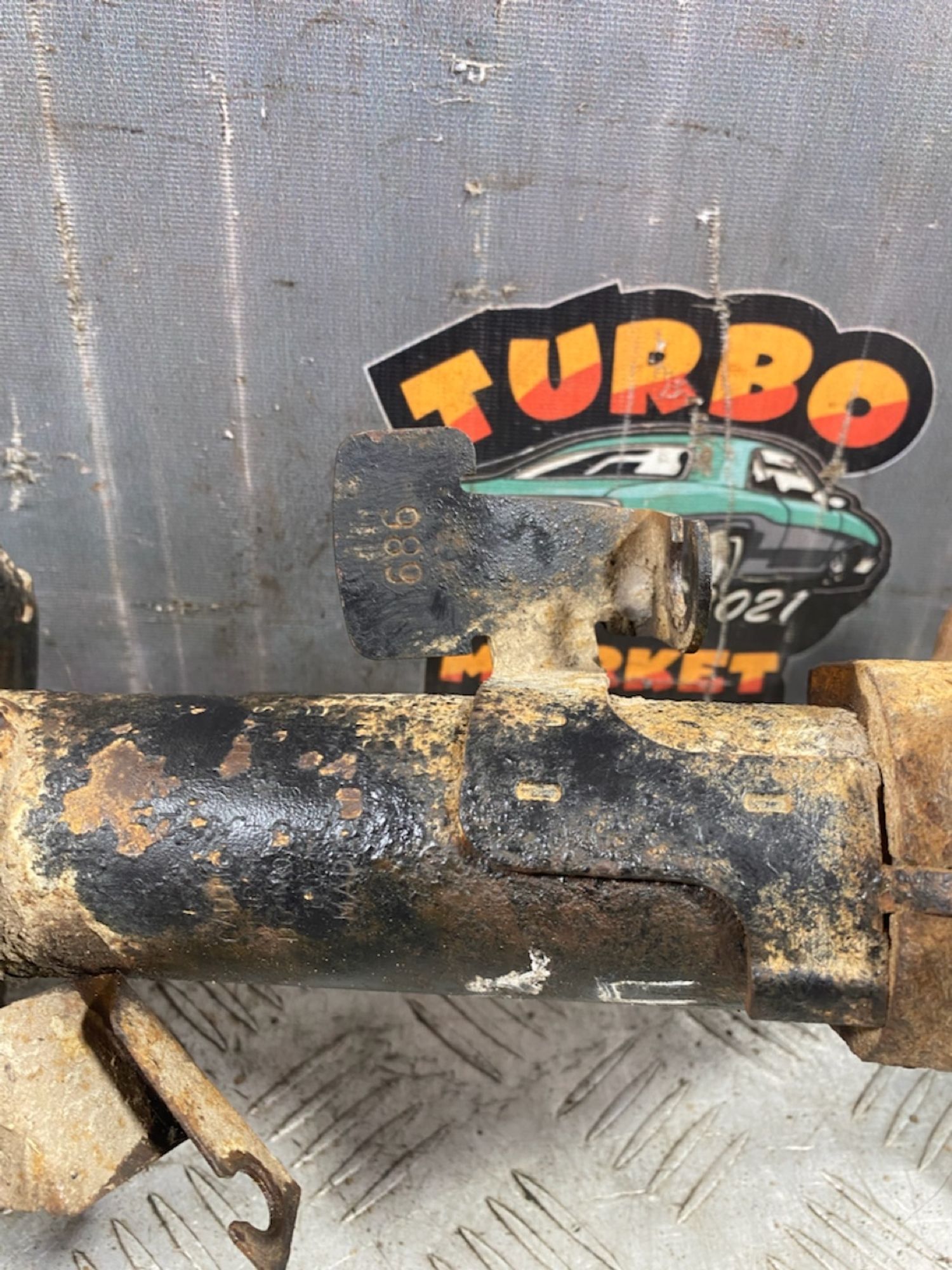 https://ycs.partsauto.market/partsauto-images/thmbs/userImages/7493bedda53ffbba18042670cc6fed05/part/fe3d5846-ae4f-479b-9337-e7c33d25a41d_1721221623147.jpg