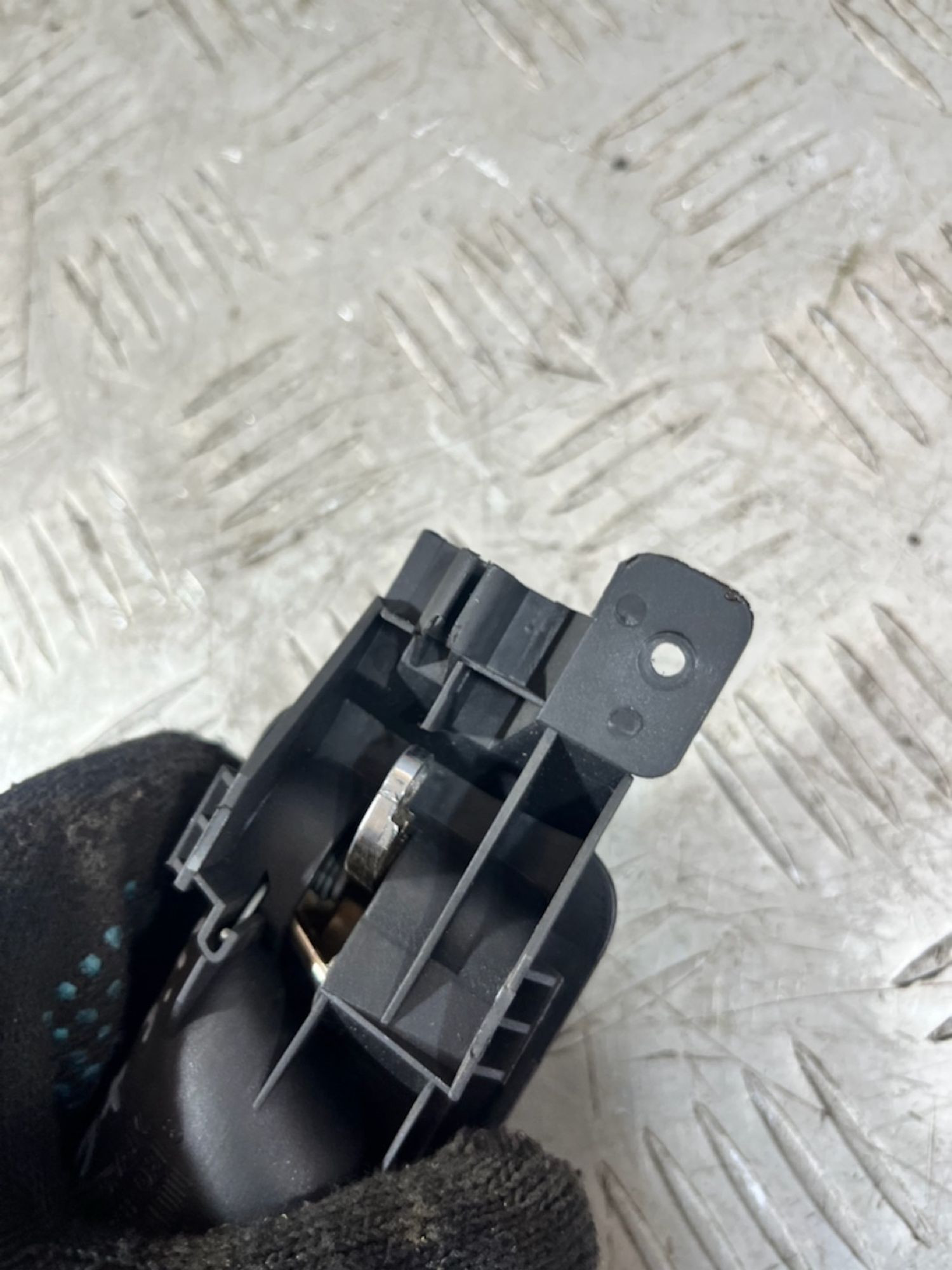 https://ycs.partsauto.market/partsauto-images/thmbs/userImages/7493bedda53ffbba18042670cc6fed05/part/ff592051-fc24-406e-8d5b-26b7dcd490af_1721304127798.jpg