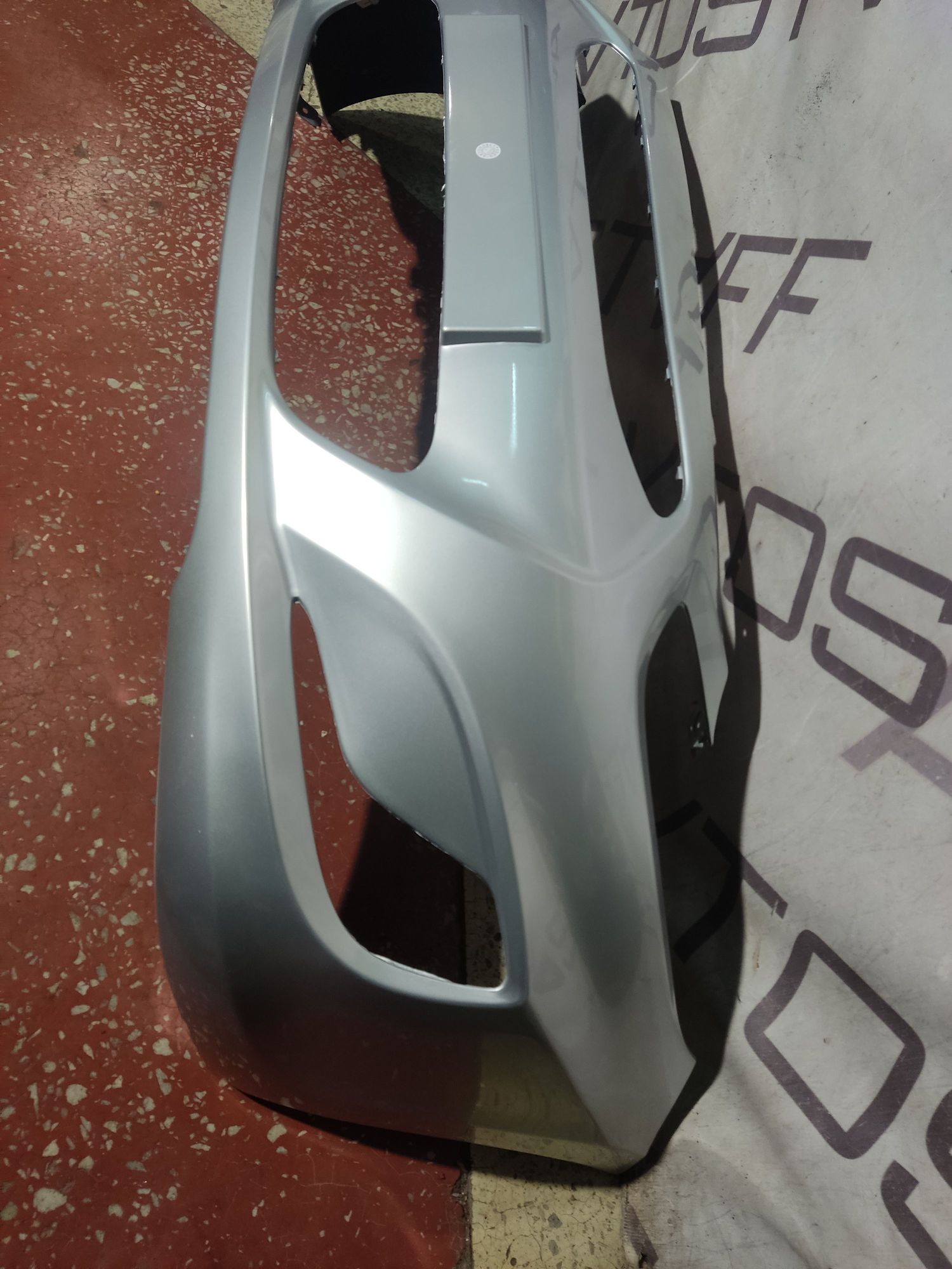 https://ycs.partsauto.market/partsauto-images/thmbs/userImages/74a0fe20680237d5443558fd278b4380/part/ae8174b4-921b-4303-b9d8-0cd7587343cd_1718303803522.jpg
