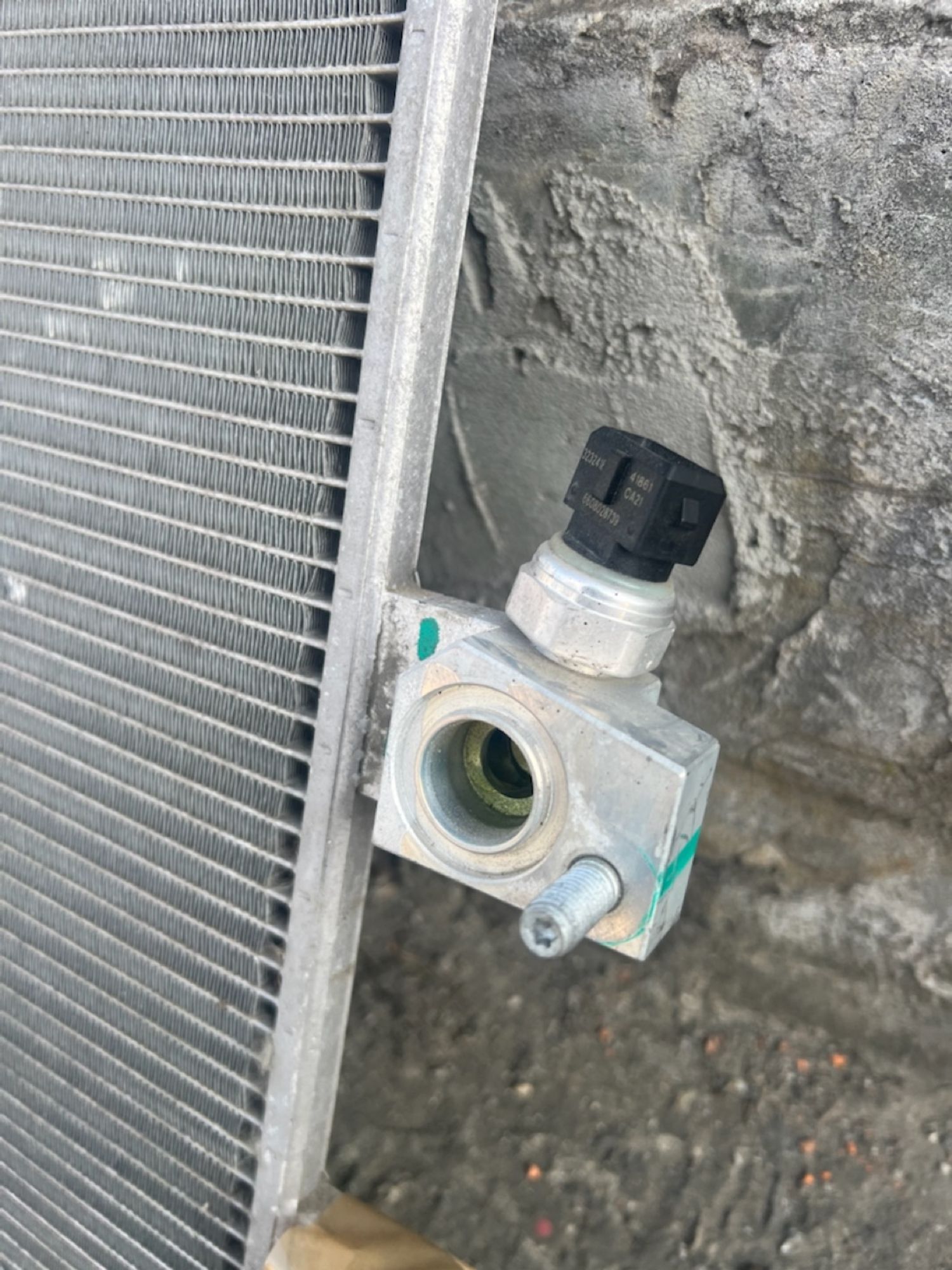 https://ycs.partsauto.market/partsauto-images/thmbs/userImages/74b999aff9da8d5a09f9ff26dc196135/part/041cc560-3aa4-4a82-b7e1-9b6f29217613_1785344181646.jpg