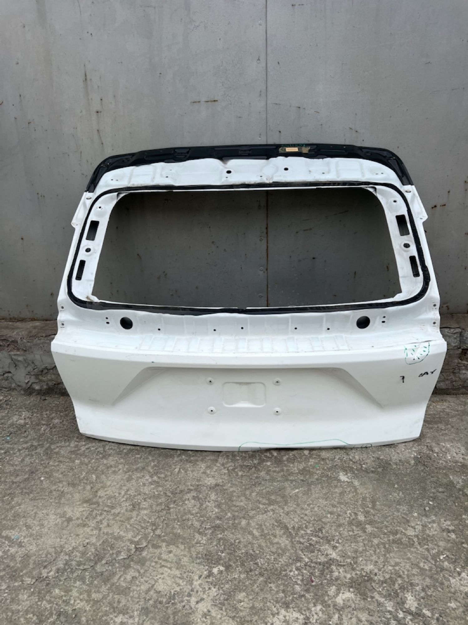 Крышка багажника Geely Cityray, I (2024—2025), 20000 рублей, Челябинск