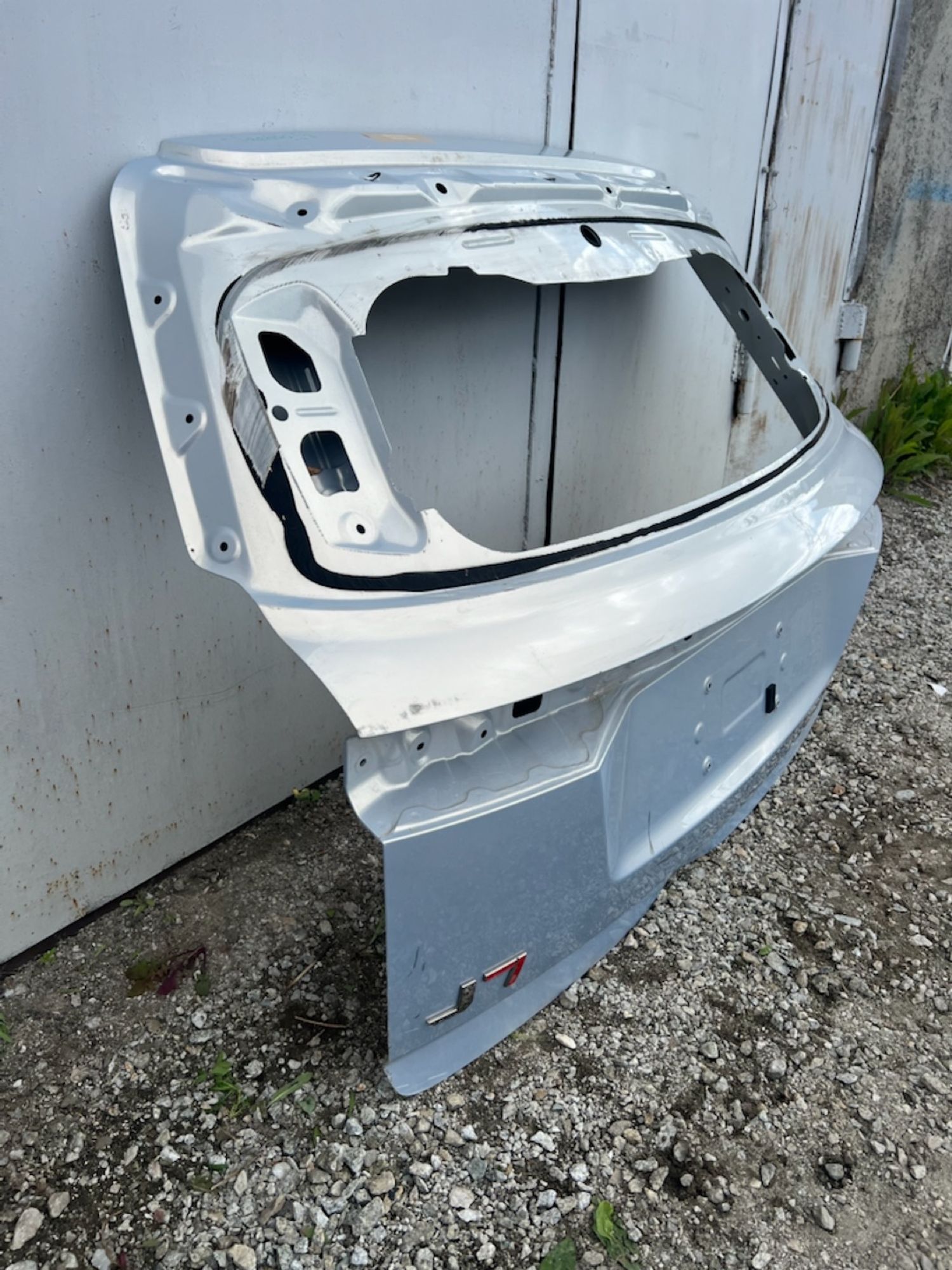 https://ycs.partsauto.market/partsauto-images/thmbs/userImages/74b999aff9da8d5a09f9ff26dc196135/part/106d8d7a-de74-42cd-9cf1-80654c80c980_1781546191847.jpg