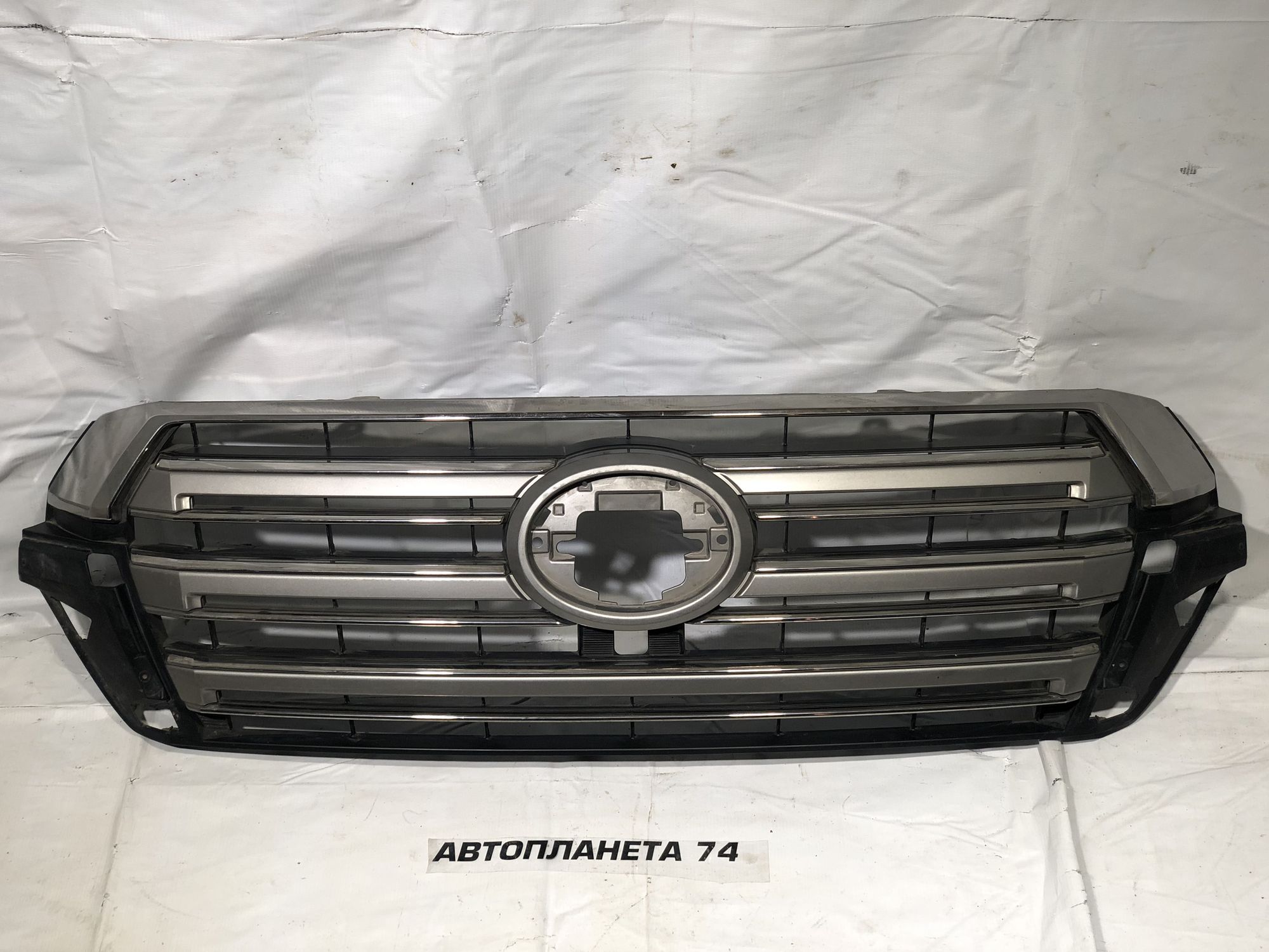Решетка радиатора Toyota Land Cruiser 200 2015, 17000 рублей, Челябинск