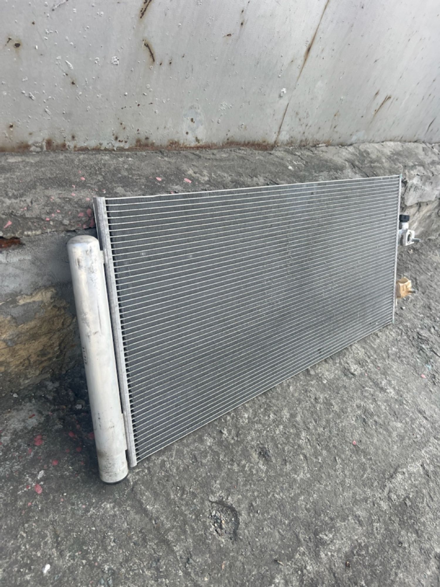 https://ycs.partsauto.market/partsauto-images/thmbs/userImages/74b999aff9da8d5a09f9ff26dc196135/part/2738dab0-d065-44dc-a472-c6973b536302_1785344175267.jpg