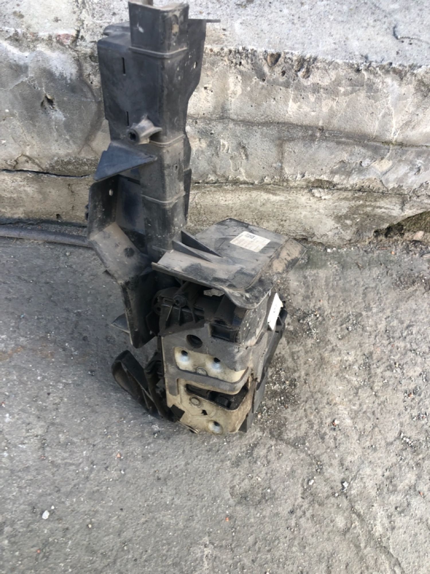 Замок передний левый Ford Focus 3, 2500 рублей, Челябинск