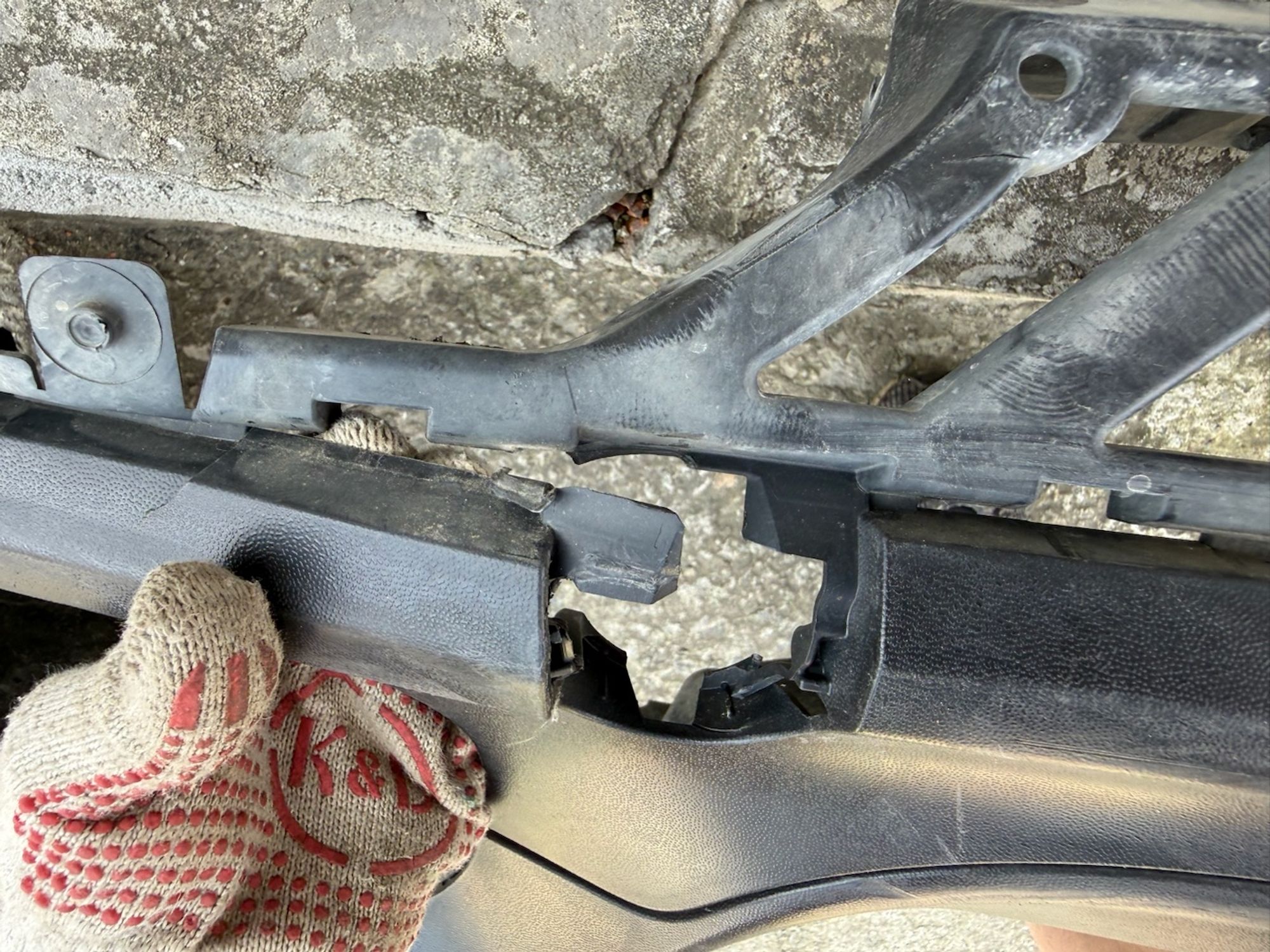 https://ycs.partsauto.market/partsauto-images/thmbs/userImages/74b999aff9da8d5a09f9ff26dc196135/part/310bb672-5e84-4e66-8e76-f9a2cdae9a76_1785005550799.jpg