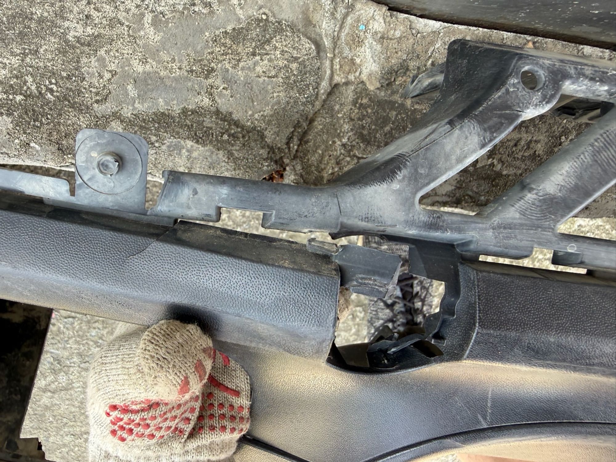 https://ycs.partsauto.market/partsauto-images/thmbs/userImages/74b999aff9da8d5a09f9ff26dc196135/part/3abb37f4-a47a-4645-a2a2-6471cd49b600_1785005555343.jpg