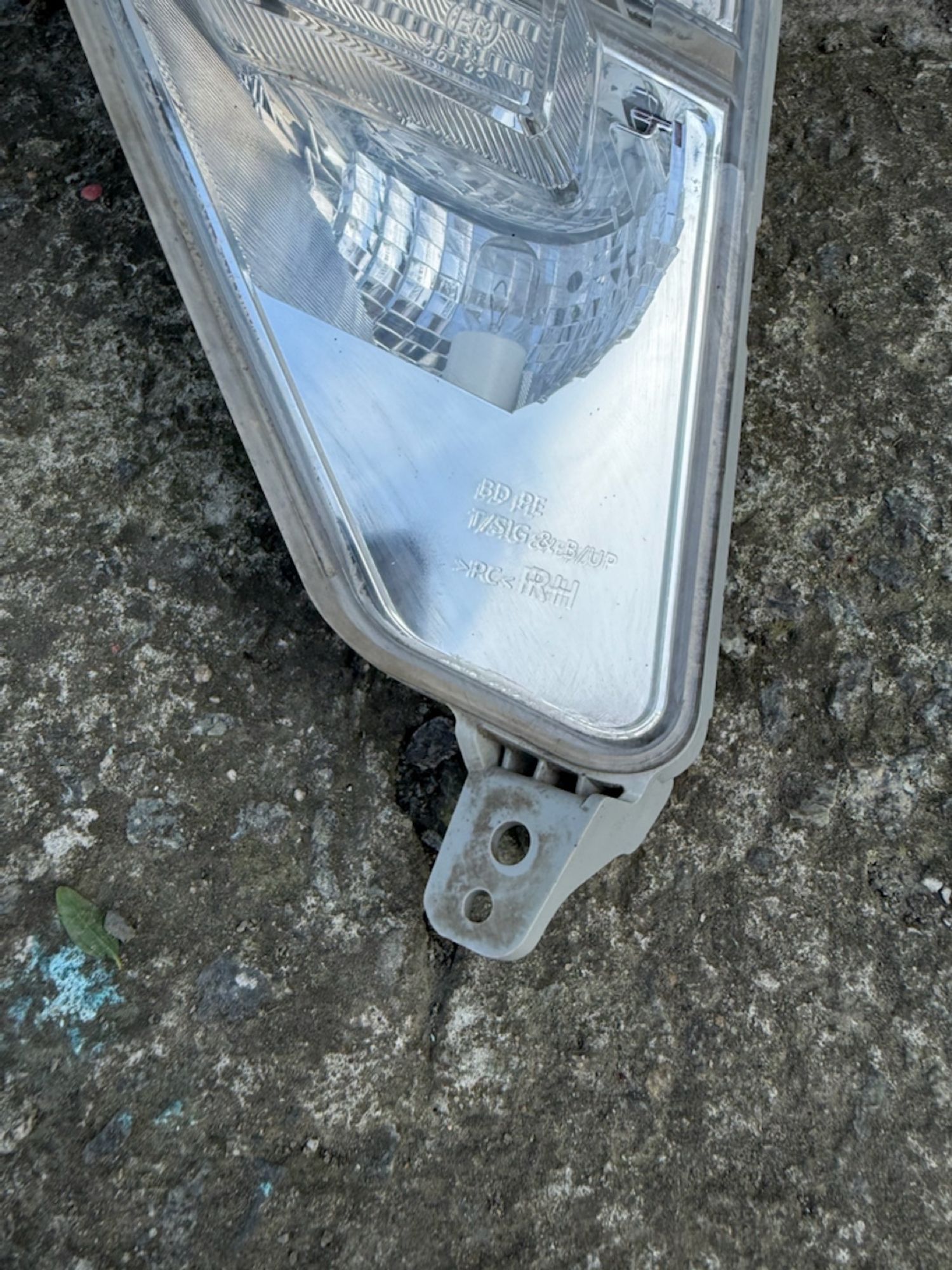 https://ycs.partsauto.market/partsauto-images/thmbs/userImages/74b999aff9da8d5a09f9ff26dc196135/part/3e193140-e825-48e7-b8ac-108d4f5228d6_1786887919799.jpg