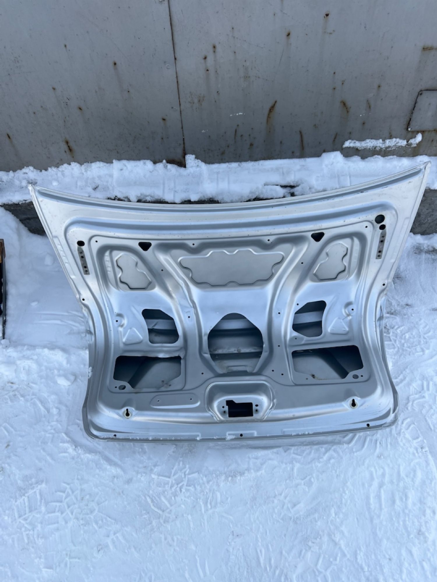 Крышка багажника Lada Granta FL 2018-2026, 2700 рублей, Челябинск