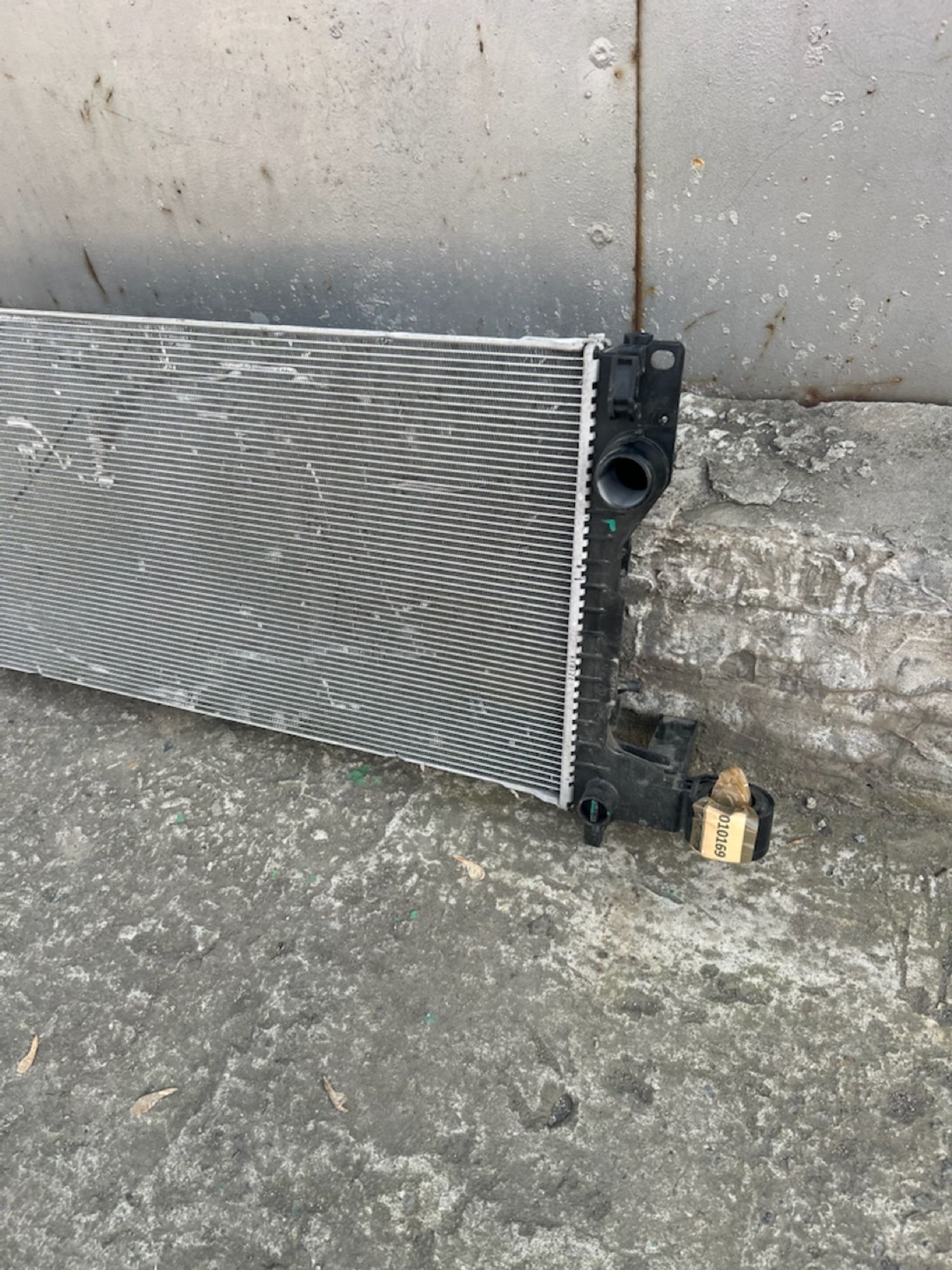 https://ycs.partsauto.market/partsauto-images/thmbs/userImages/74b999aff9da8d5a09f9ff26dc196135/part/4766c453-3caf-4ed5-bf68-dcf1749cce42_1785343865142.jpg