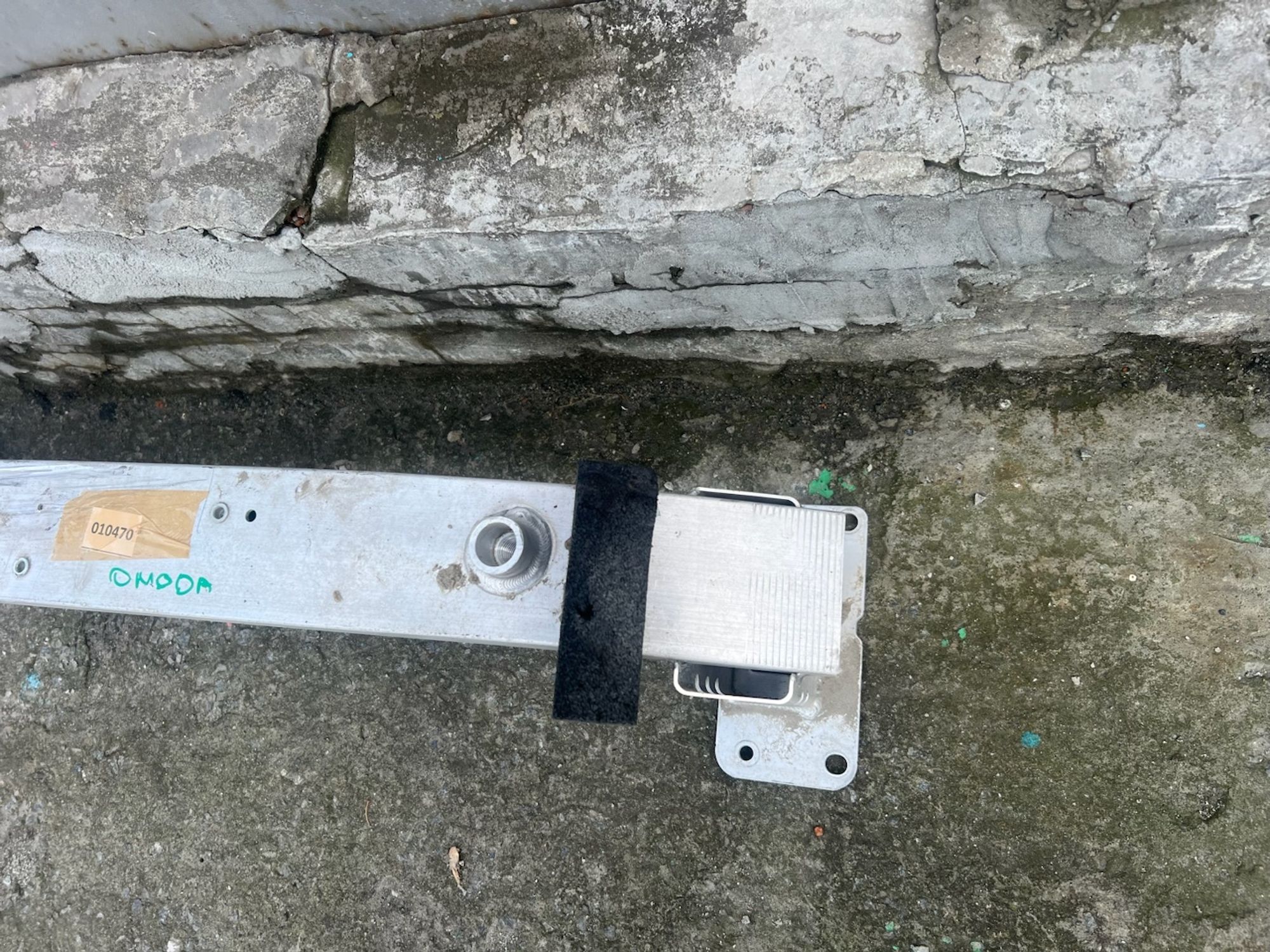 https://ycs.partsauto.market/partsauto-images/thmbs/userImages/74b999aff9da8d5a09f9ff26dc196135/part/4ab79dca-f52d-4fce-95a7-8f657b95d761_1781025485522.jpg