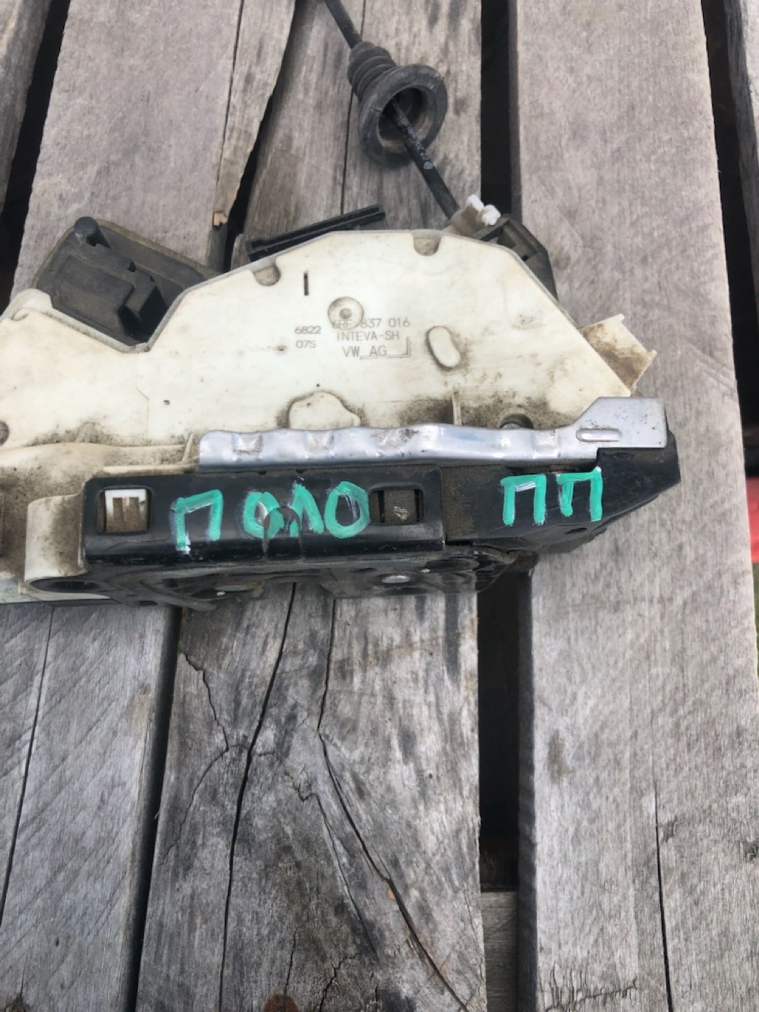 Замок передней правой двери Volkswagen Polo sedan, 2000 рублей, Челябинск