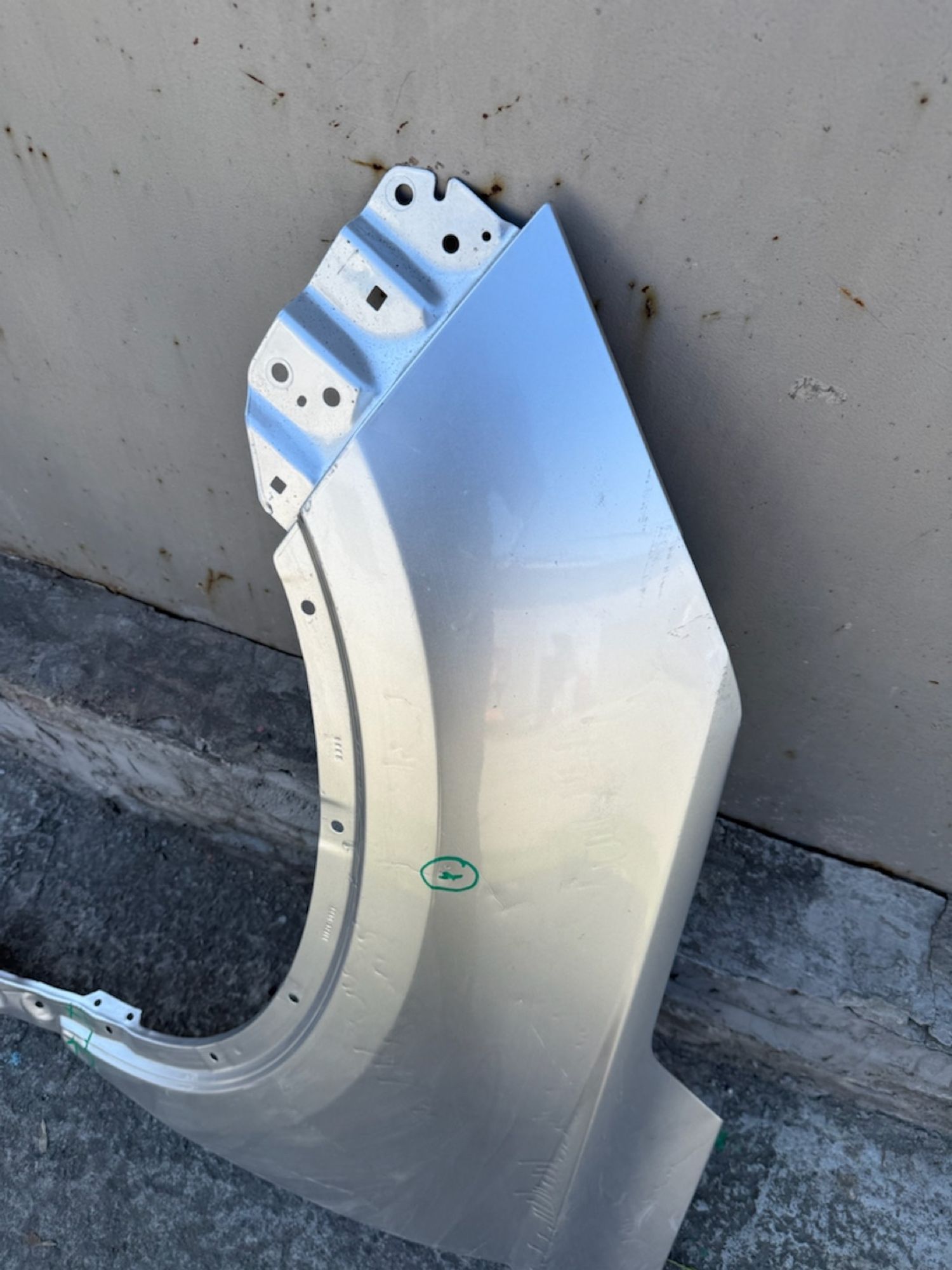 Крыло переднее левое Geely Coolray 2019 Belgee X50, 2500 рублей, Челябинск