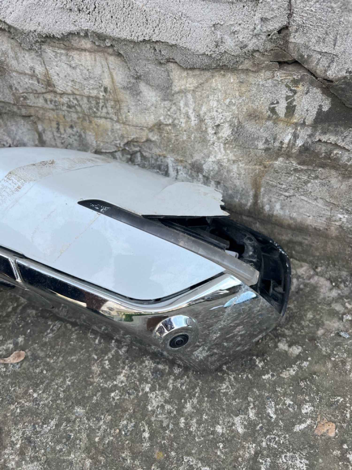 https://ycs.partsauto.market/partsauto-images/thmbs/userImages/74b999aff9da8d5a09f9ff26dc196135/part/57bd82c6-3a6b-4bff-845b-82089019d33a_1785432786902.jpg