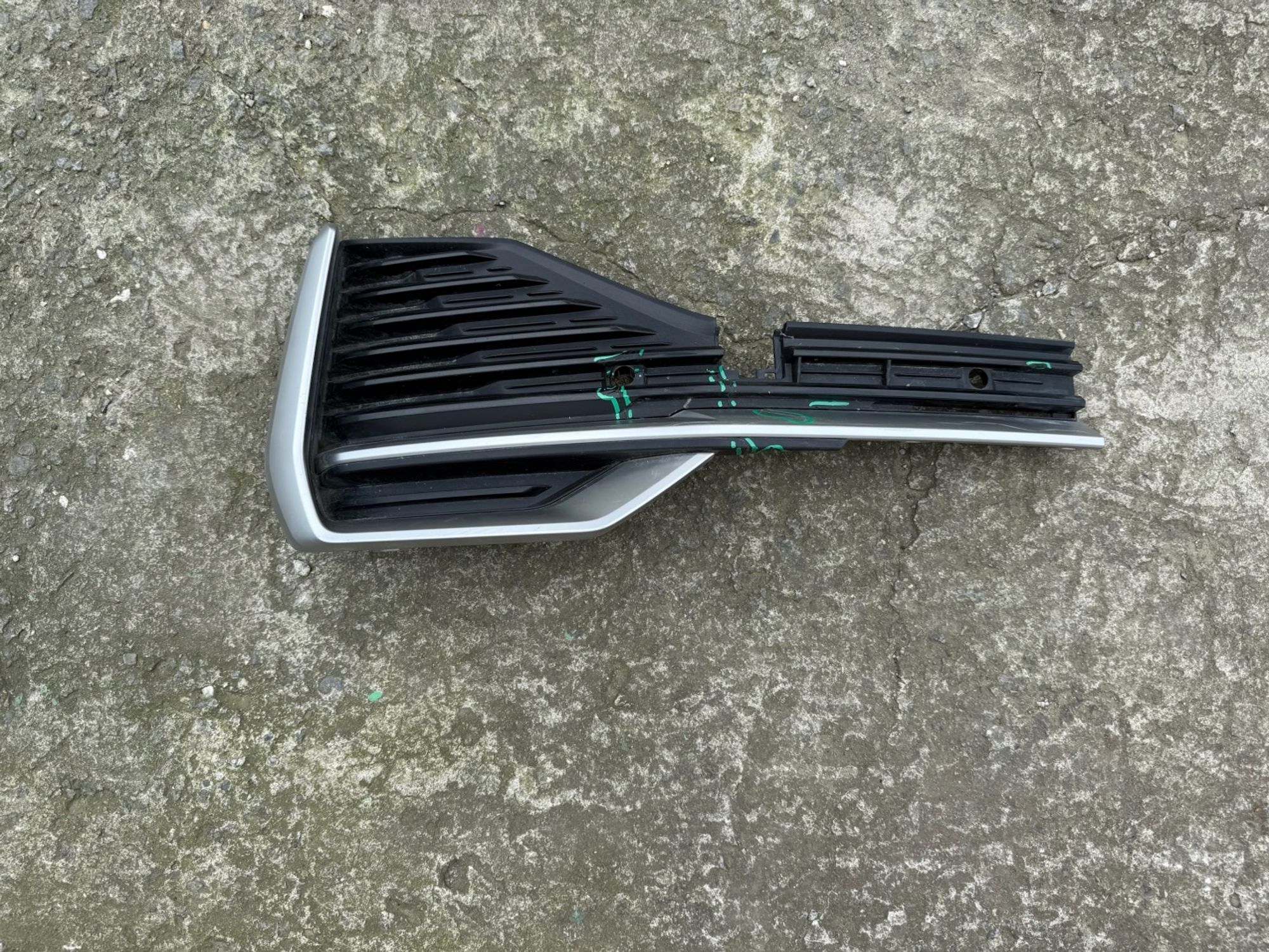 https://ycs.partsauto.market/partsauto-images/thmbs/userImages/74b999aff9da8d5a09f9ff26dc196135/part/6aef8954-6fff-4fa1-ab78-15400fc20c4c_1786908605073.jpg