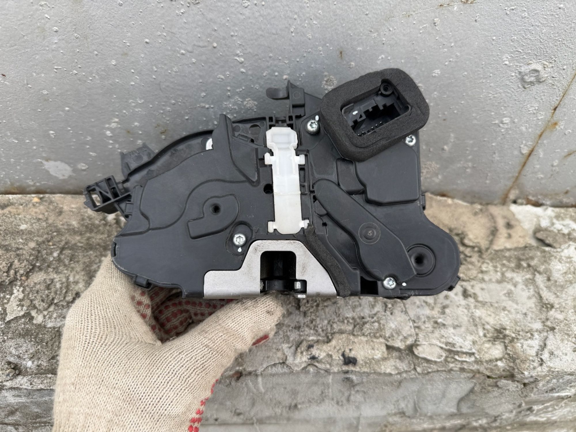 https://ycs.partsauto.market/partsauto-images/thmbs/userImages/74b999aff9da8d5a09f9ff26dc196135/part/6d608277-cad2-4d13-9010-c05acbf55df4_1786468421859.jpg