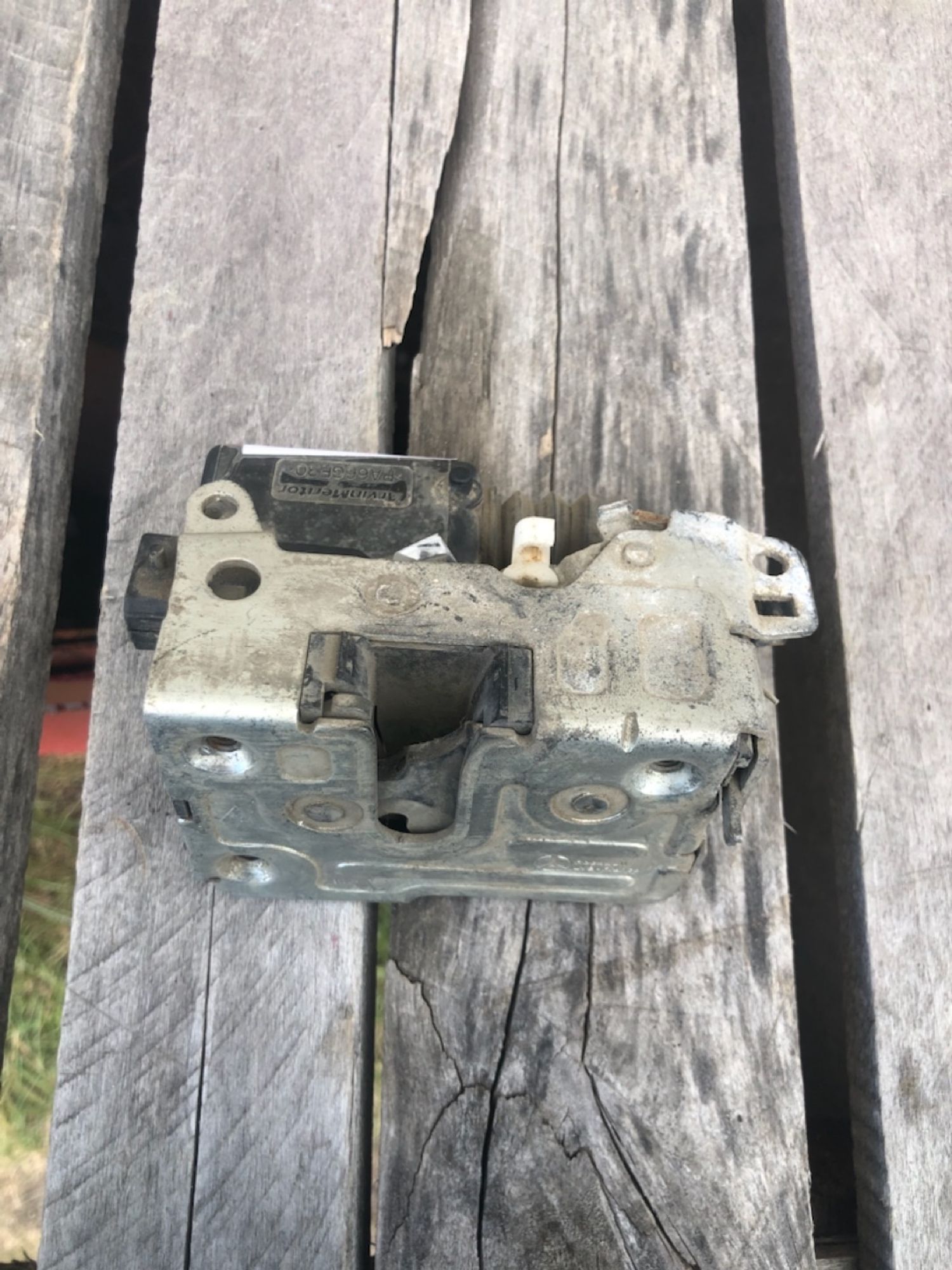 Замок задней правой двери Renault Logan 2005-2014, 800 рублей, Челябинск