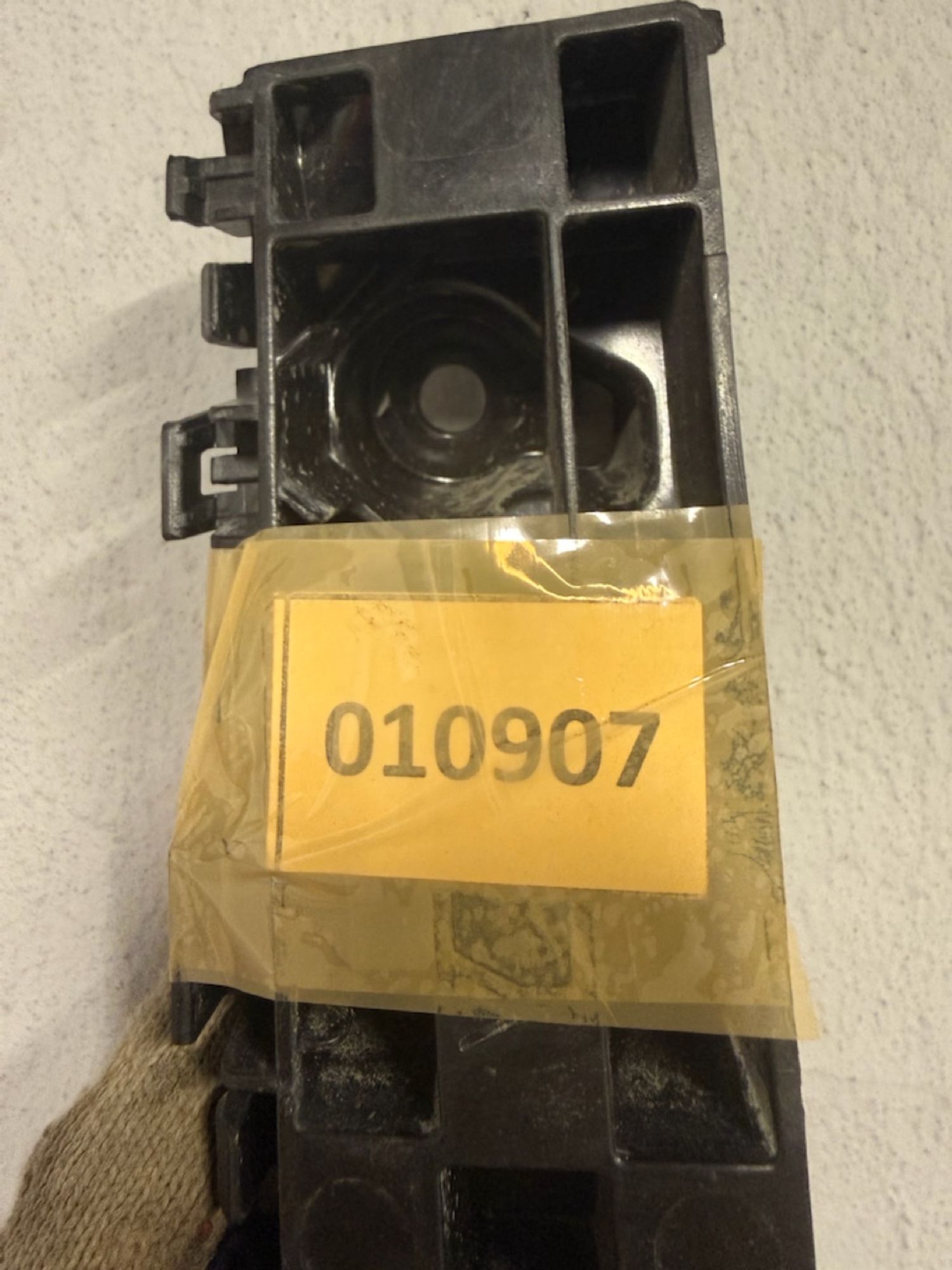 https://ycs.partsauto.market/partsauto-images/thmbs/userImages/74b999aff9da8d5a09f9ff26dc196135/part/785da208-2a44-4b7d-88e0-a6cbab596223_1789114505478.jpg