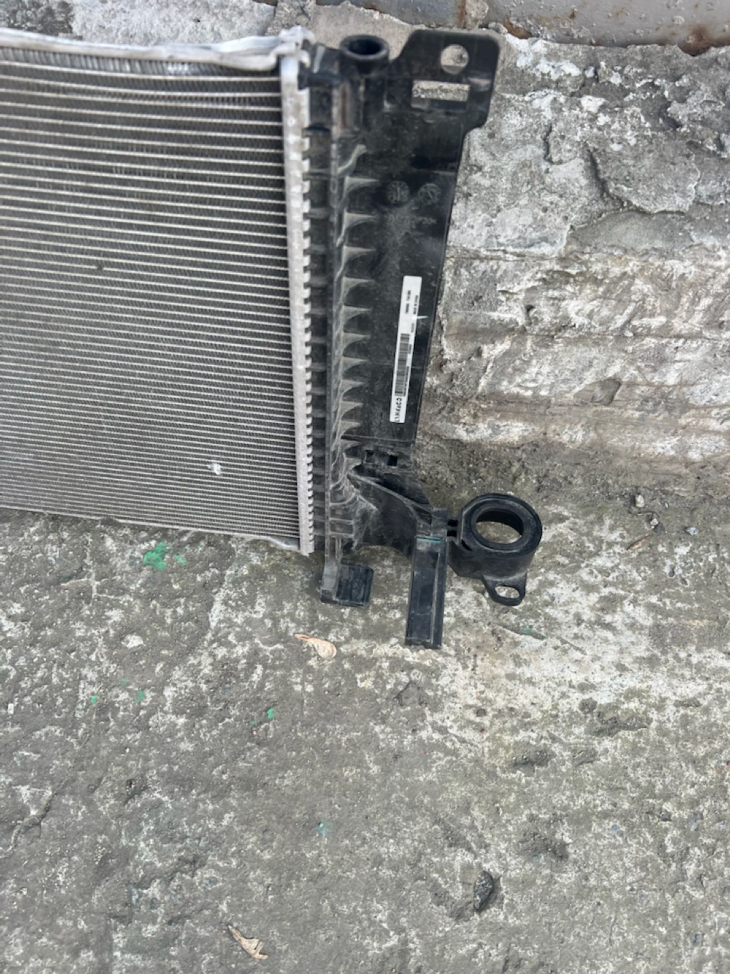 https://ycs.partsauto.market/partsauto-images/thmbs/userImages/74b999aff9da8d5a09f9ff26dc196135/part/789e25a6-1fa6-446b-98d4-dc089fba2635_1785343873211.jpg