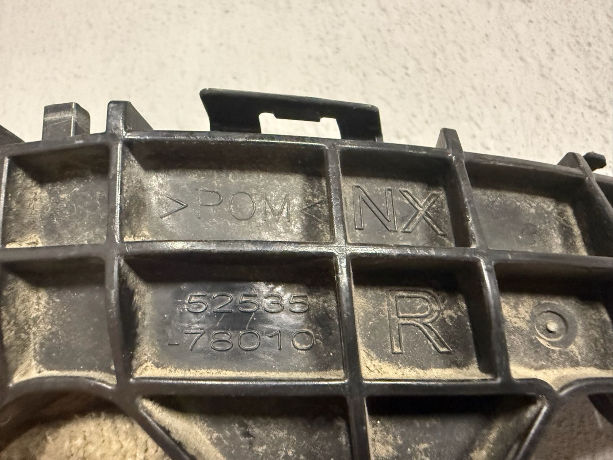 https://ycs.partsauto.market/partsauto-images/thmbs/userImages/74b999aff9da8d5a09f9ff26dc196135/part/8493800f-baaf-4b70-8551-b623bbf9e906_1789115176689.jpg