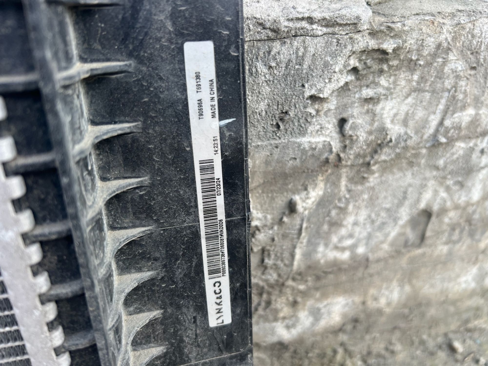 https://ycs.partsauto.market/partsauto-images/thmbs/userImages/74b999aff9da8d5a09f9ff26dc196135/part/874e30d5-e00f-4a4e-9ba8-30fb11d2cd35_1785343875896.jpg